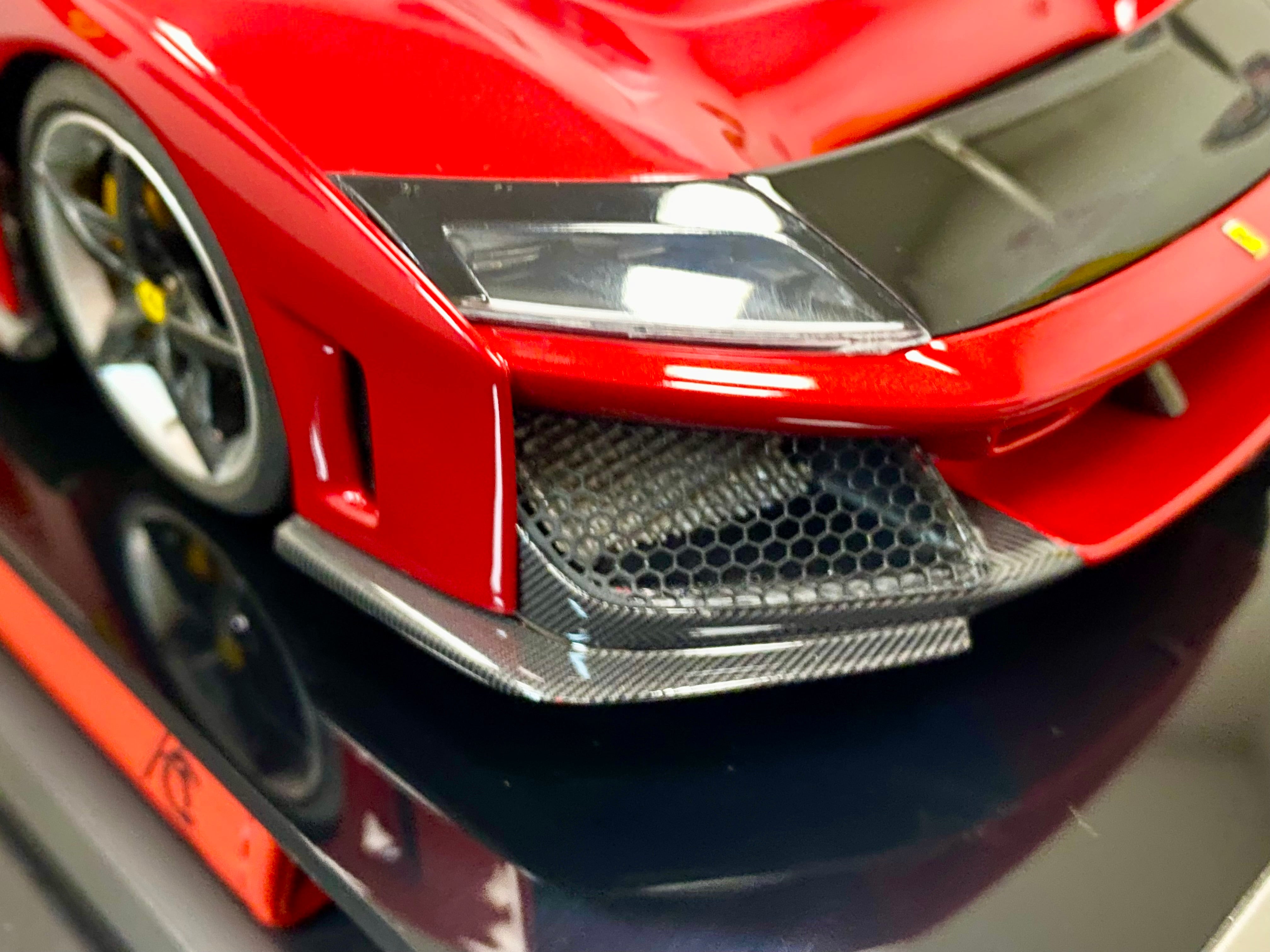 Amalgam Ferrari F80 1:18 scale
