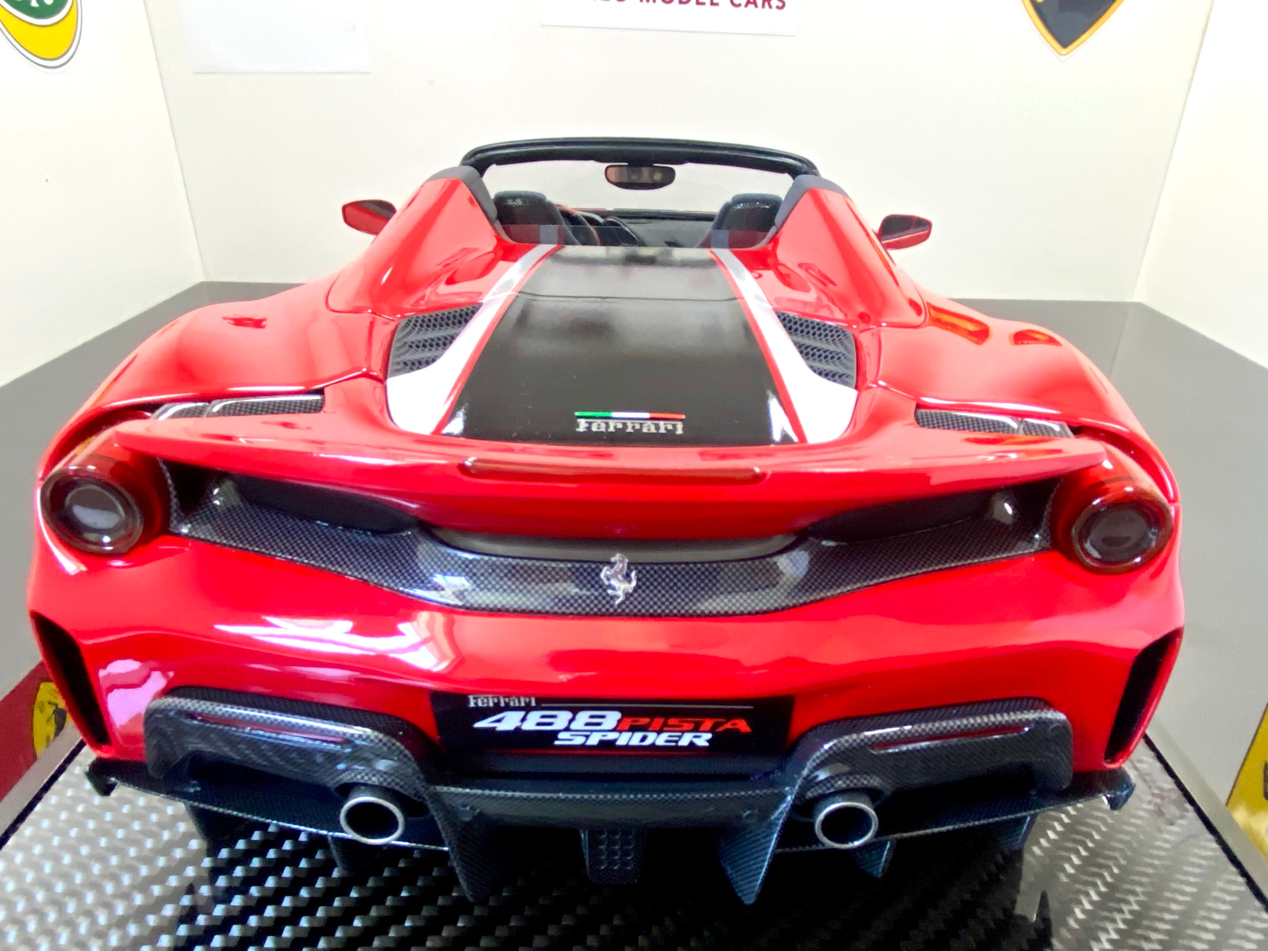 BBR Ferrari 488 Pista Spider 1:12 scale