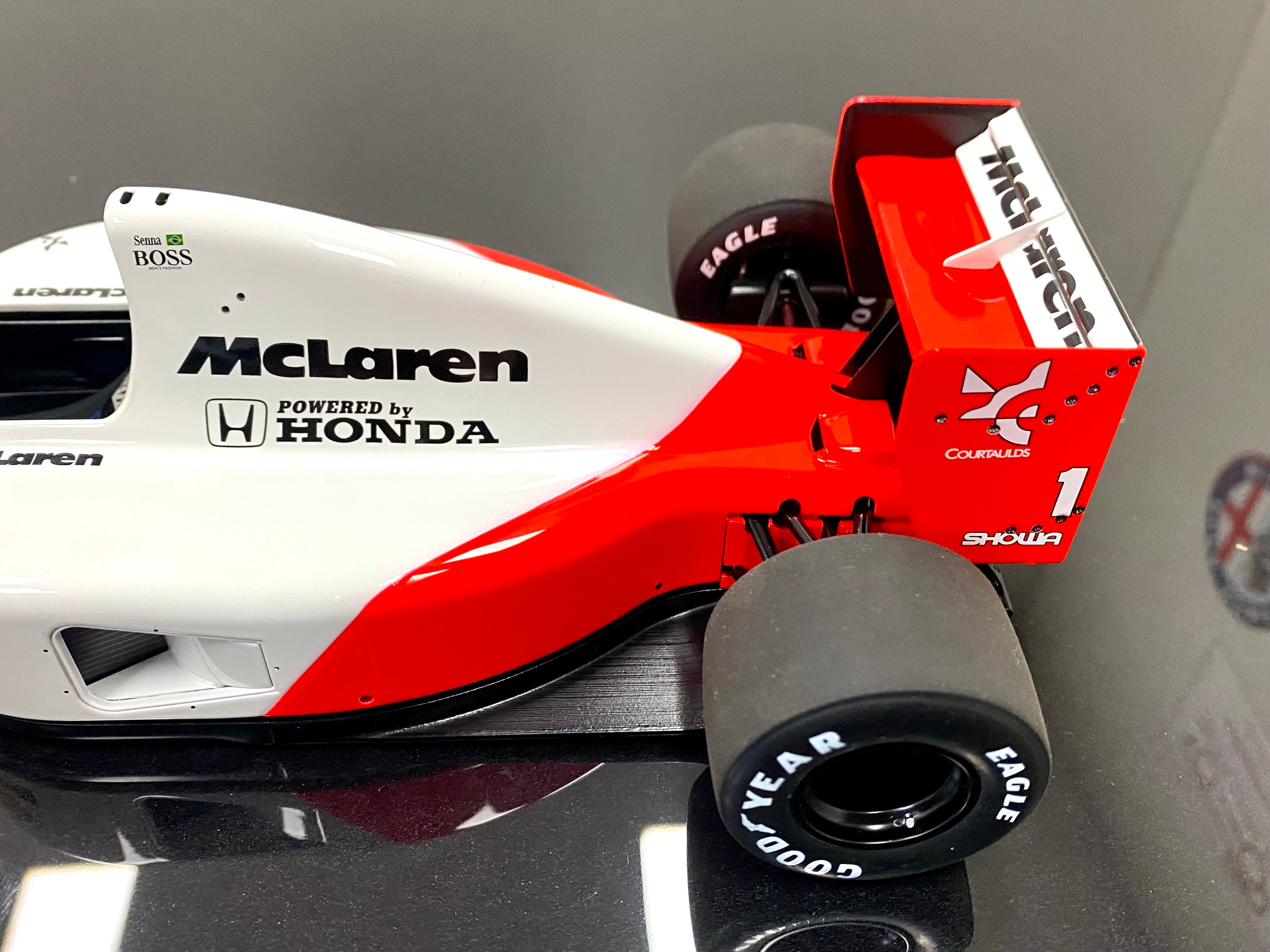 McLaren MP4/6 Senna 1991 1:18 Scale by Autoart