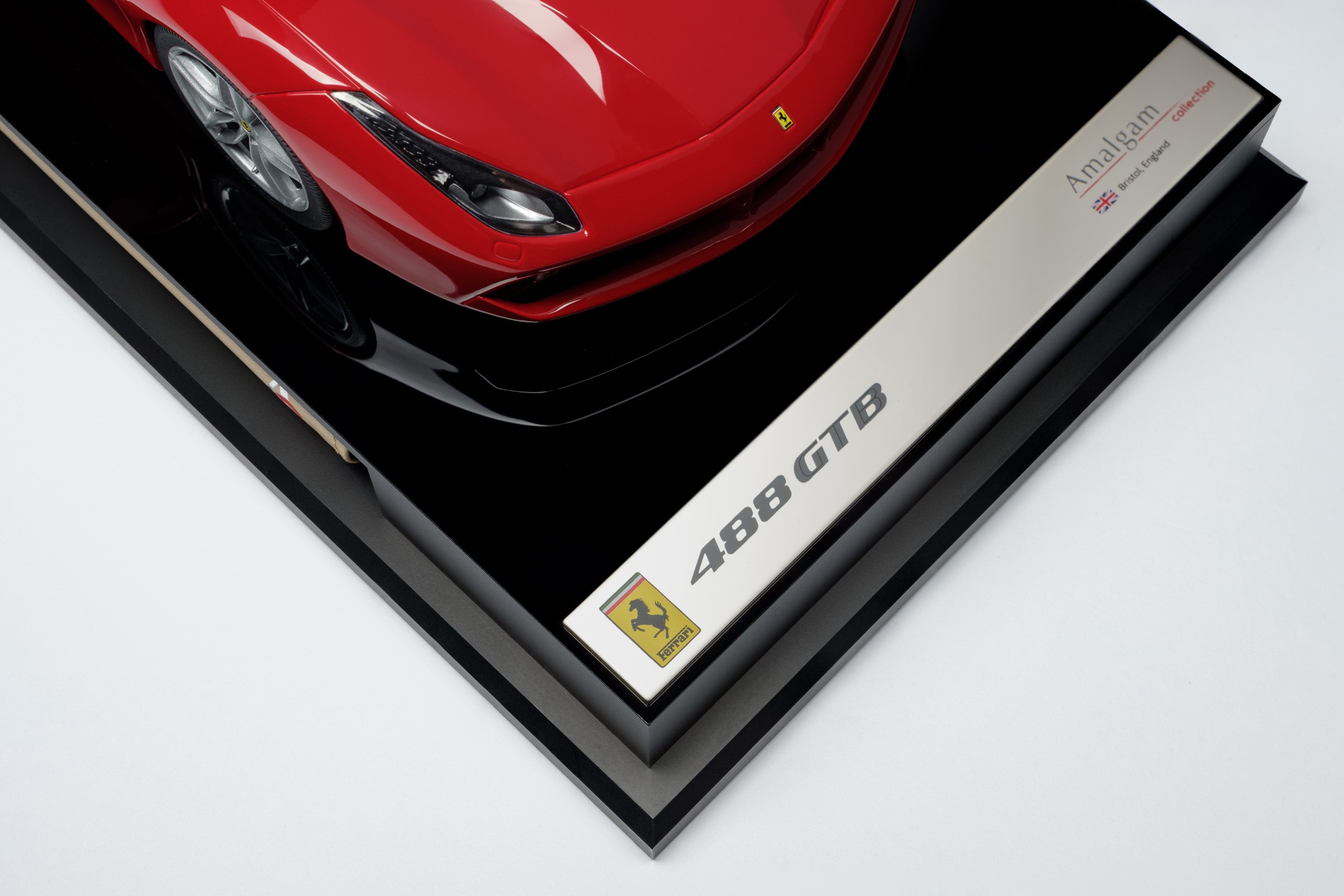 Amalgam Ferrari 488GTB 1:18 scale