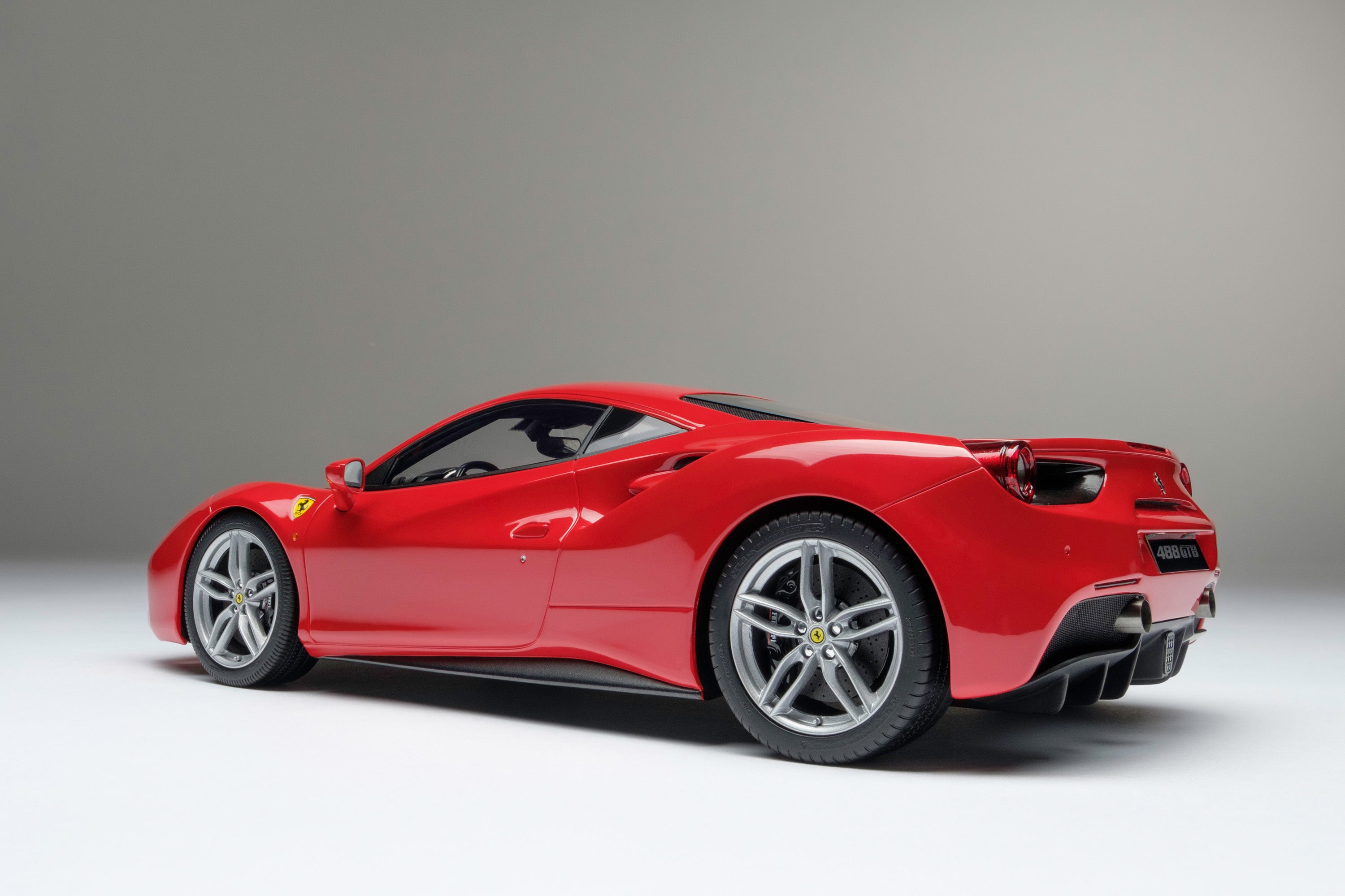 Amalgam Ferrari 488GTB 1:18 scale