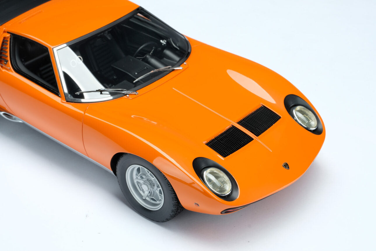 Amalgam Lamborghini Miura 1:18 scale