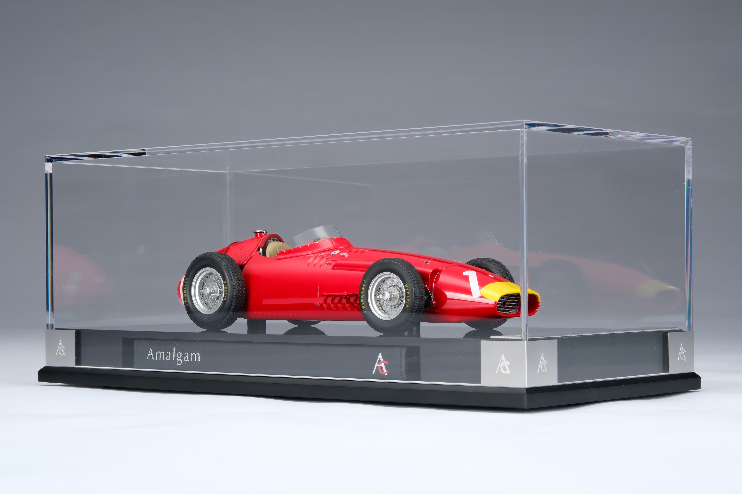 Amalgam 1:18 scale Maserati 250F #1 Juan M Fangio