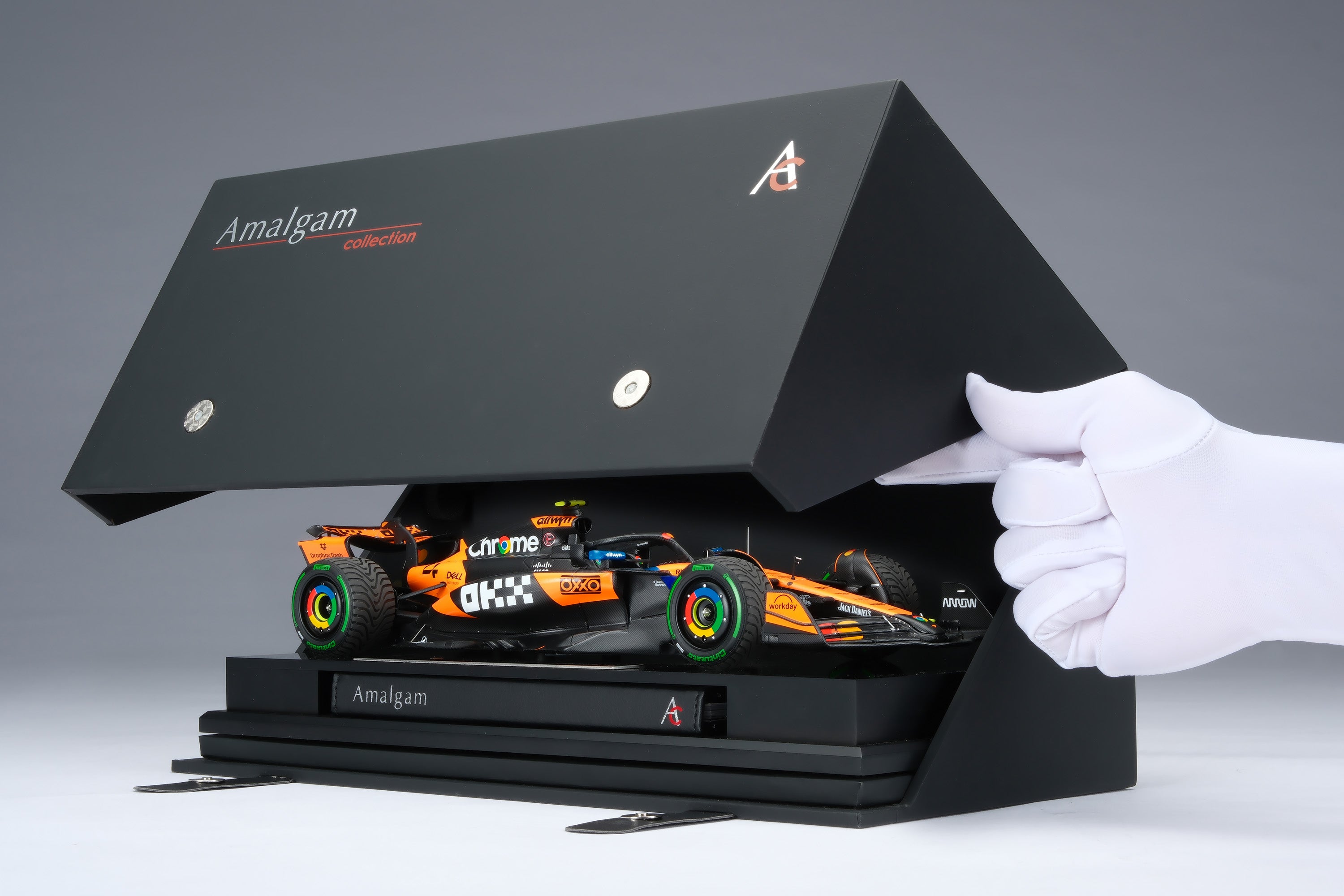 Amalgam McLaren MCL39 1:18 scale #4 Norris World Champion