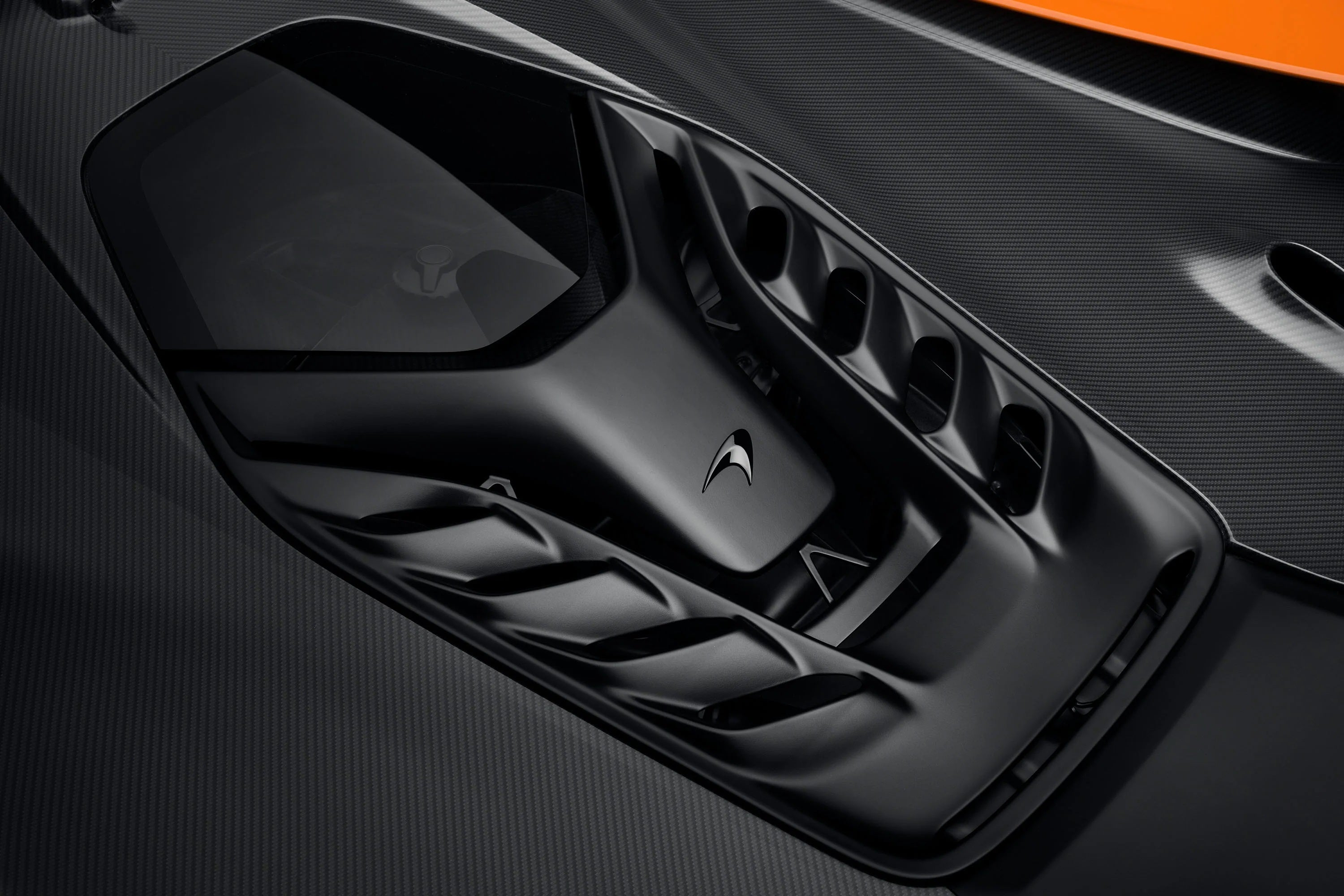 Amalgam 1:18 scale McLaren W1