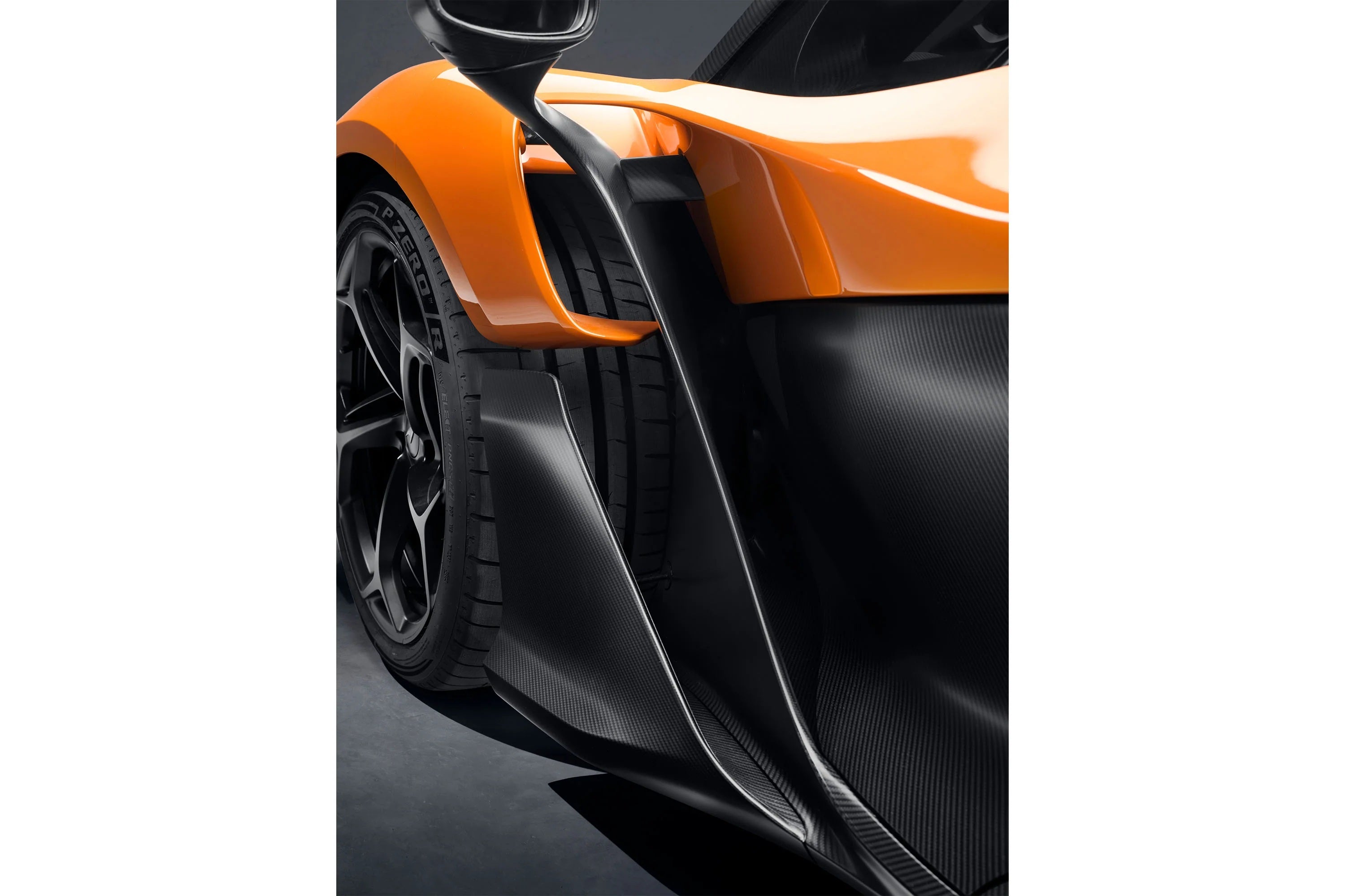 Amalgam 1:18 scale McLaren W1