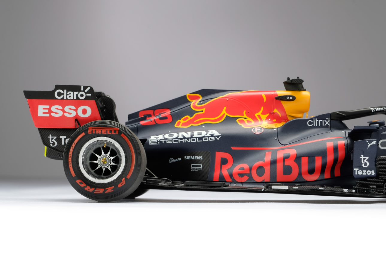 Amalgam 1:18 scale Red Bull RB16B Max Verstappen