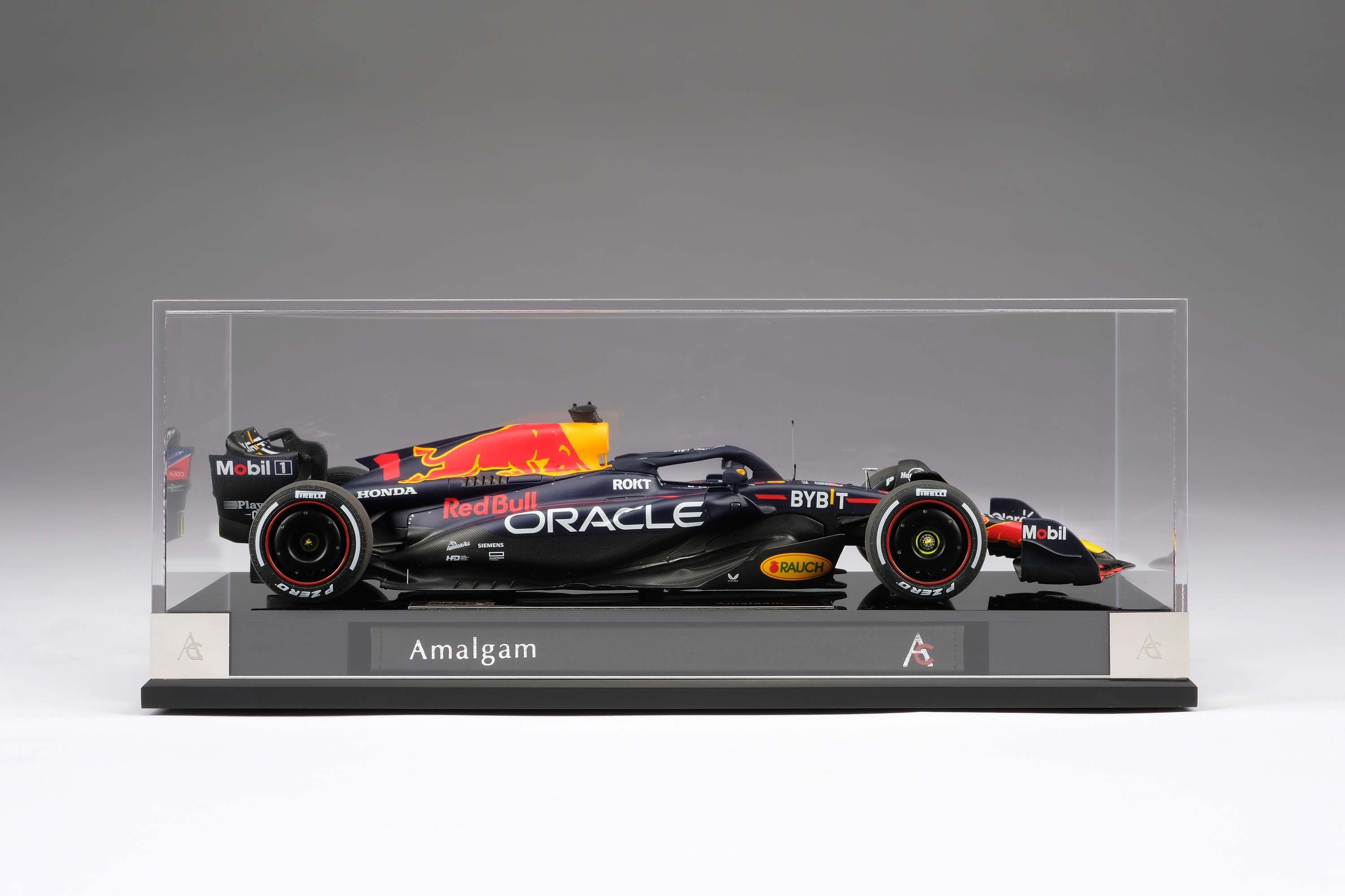 Amalgam 1:18 scale Red Bull RB19 2023 Max Verstappen