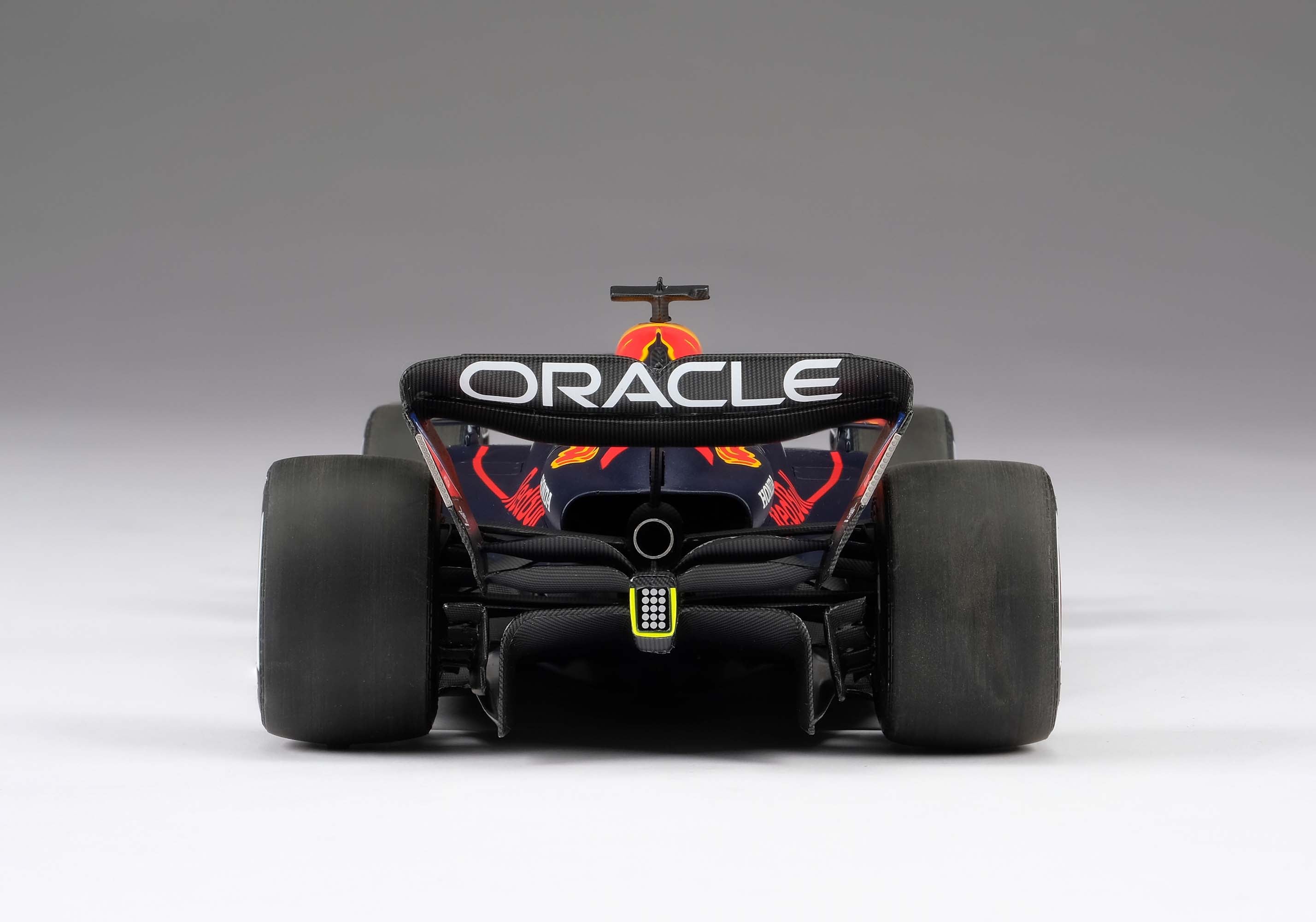 Amalgam 1:18 scale Red Bull RB19 2023 Max Verstappen