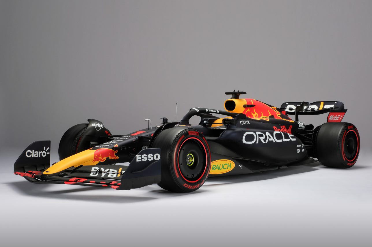 Amalgama escala 1:8 Red Bull RB16B Max Verstappen