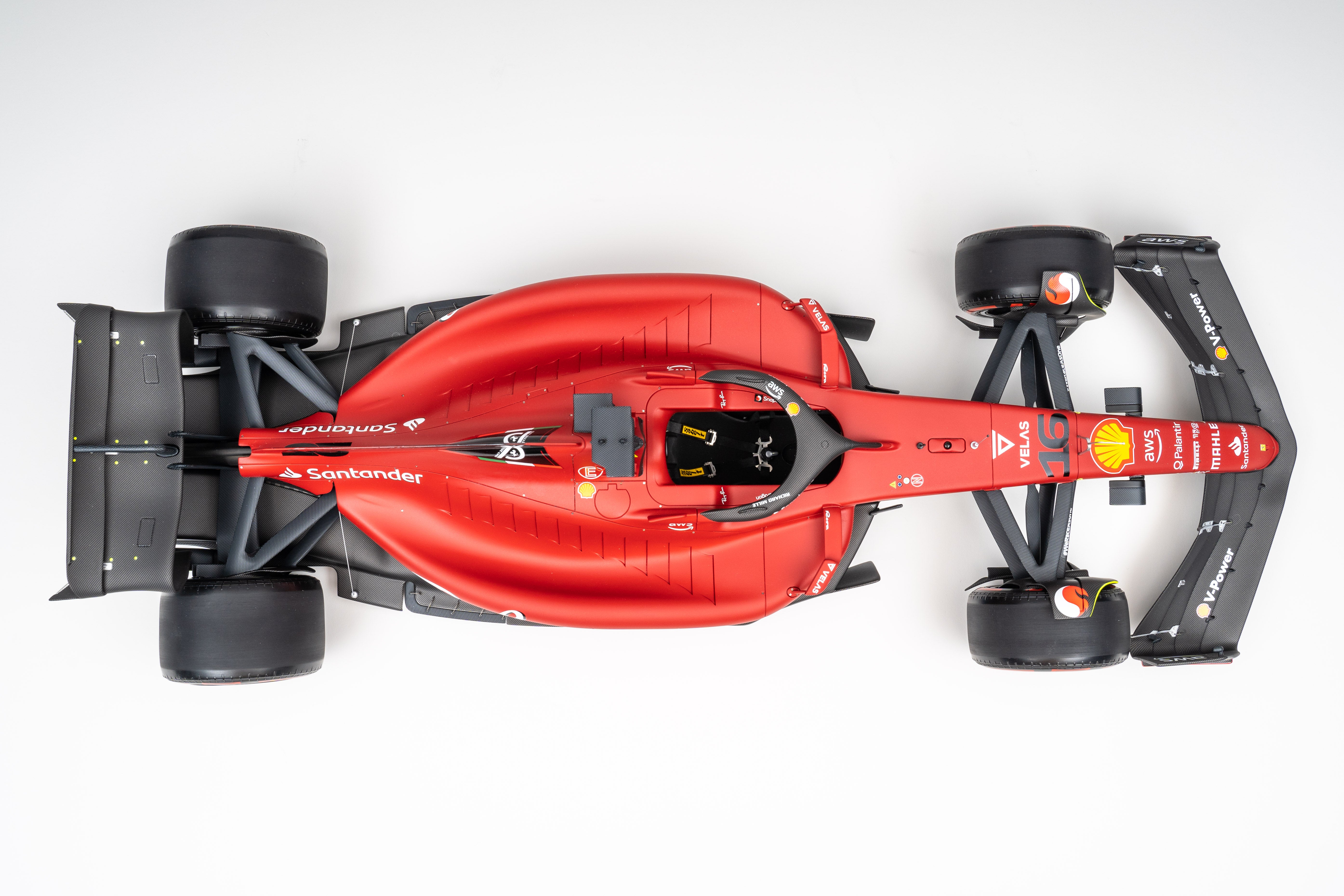 Amalgam Ferrari F1-75 1:8 scale 2022 #16 Leclerc