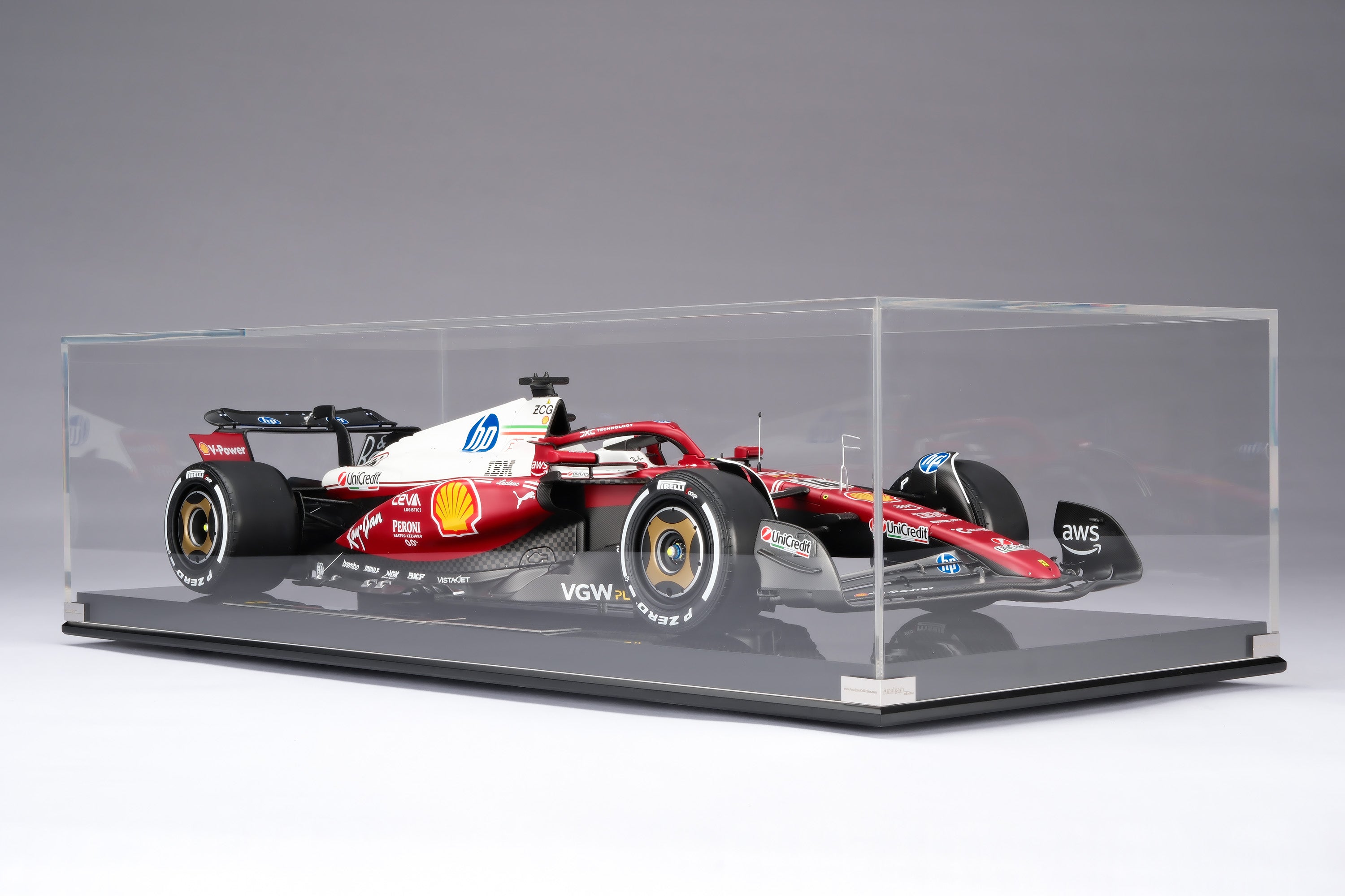 Amalgam 1:8 scale Ferrari SF-25 #44 Hamilton or #16 LeClerc