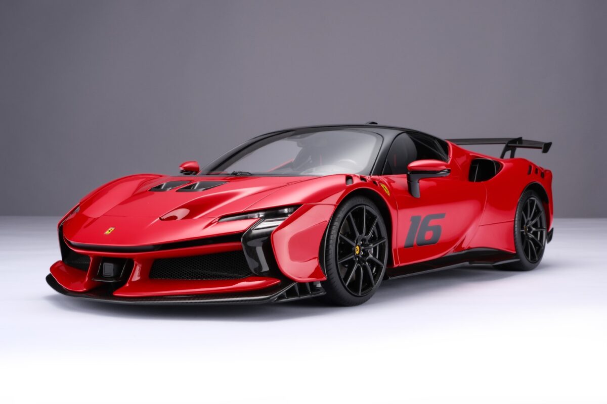 Amalgam 1:8 scale Ferrari SF90XX Stradale