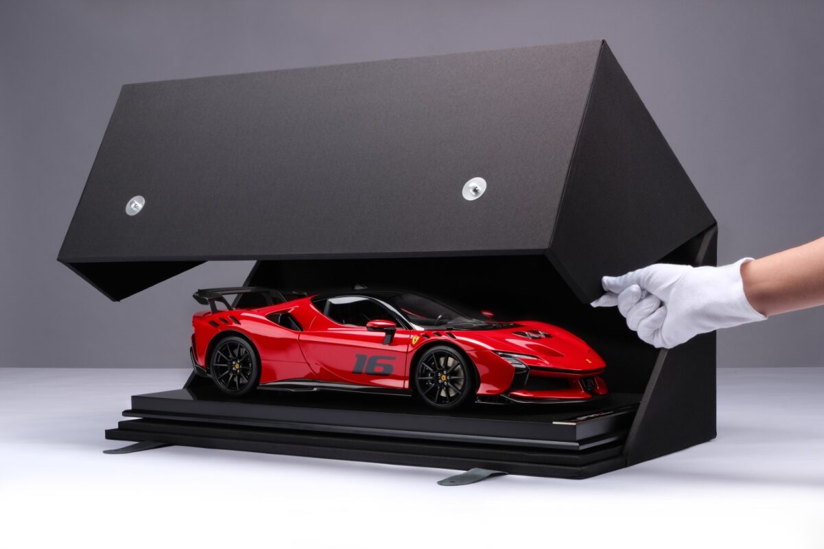 Amalgam 1:8 scale Ferrari SF90XX Stradale