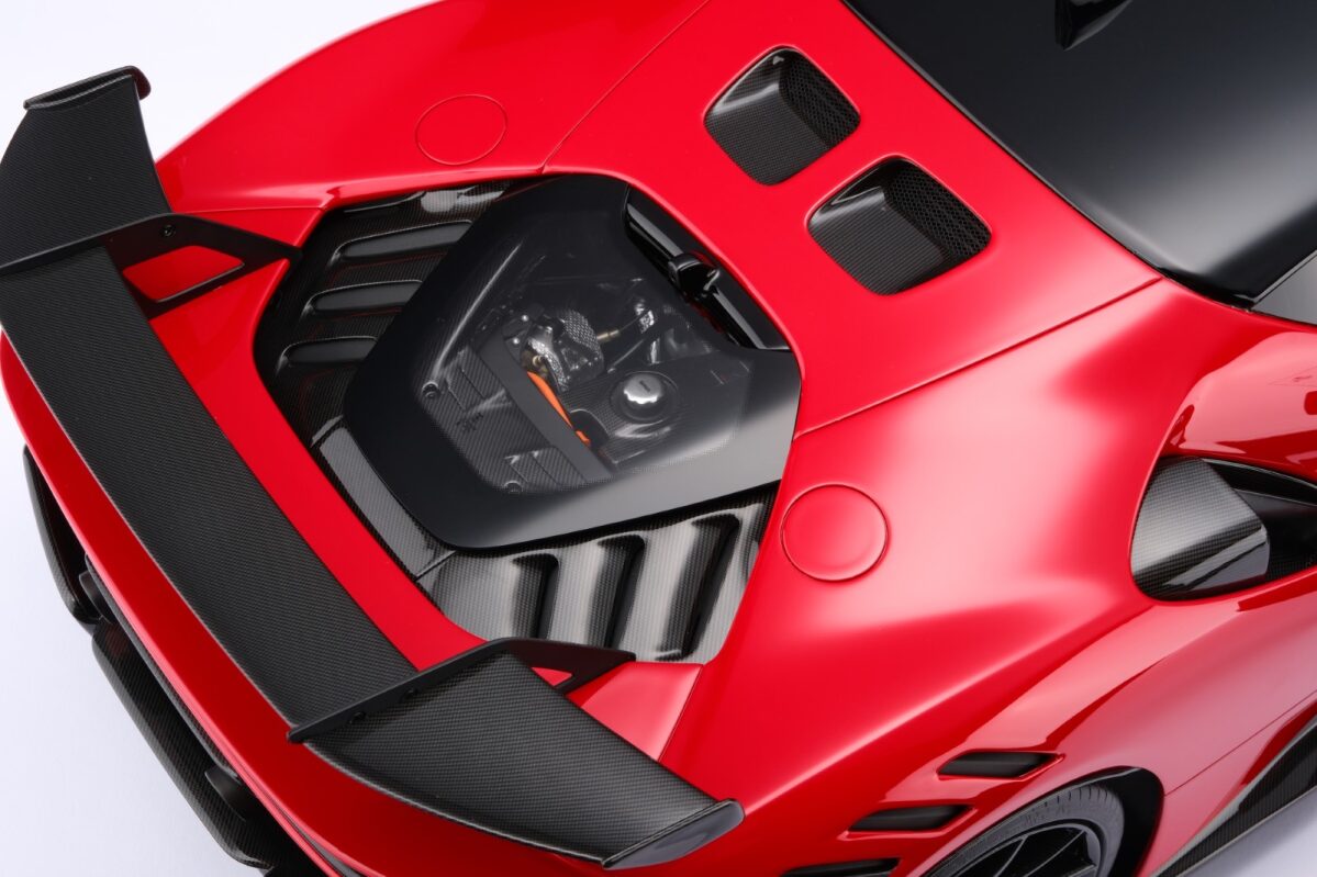 Amalgam 1:8 scale Ferrari SF90XX Stradale
