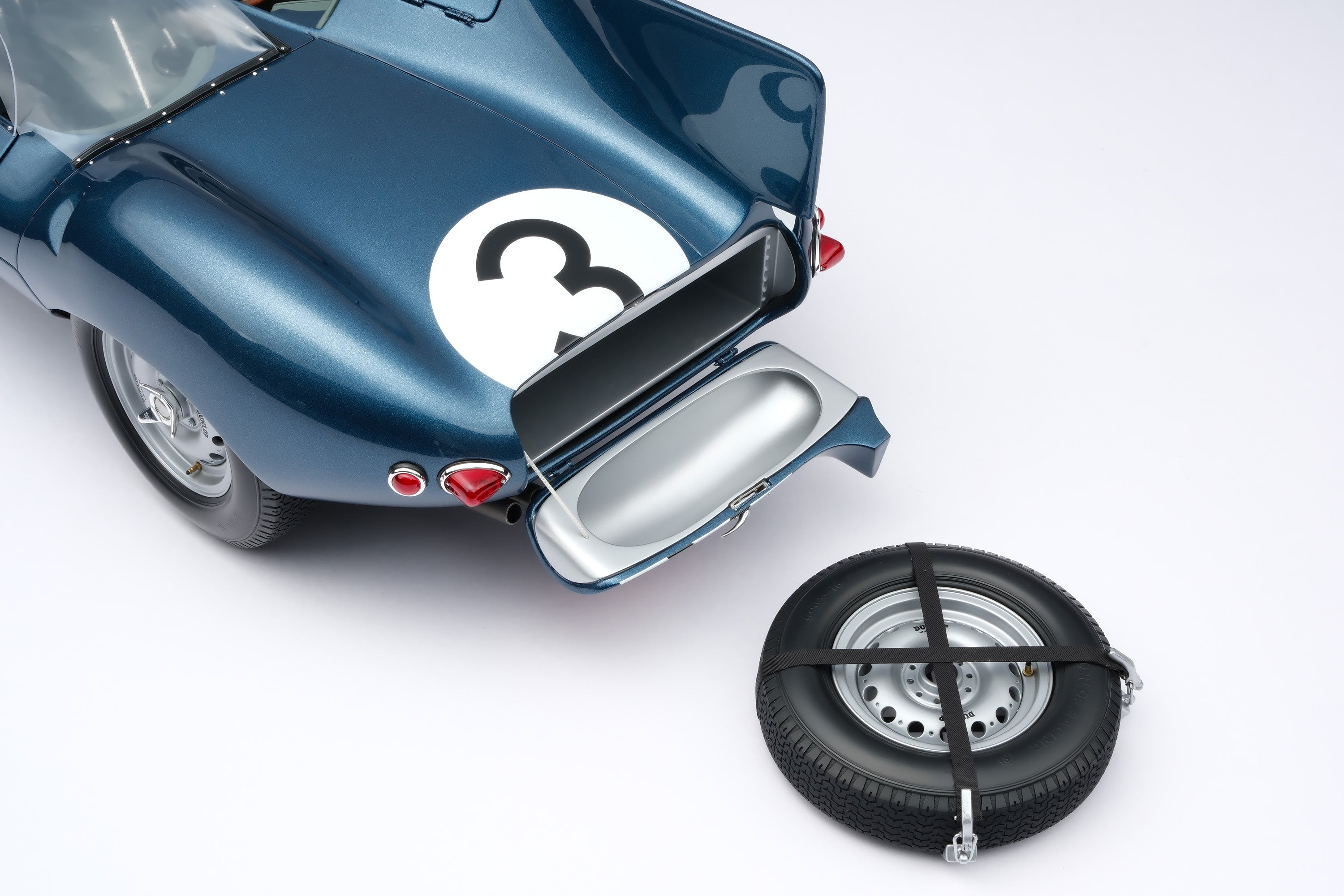 Amalgam Jaguar D Type 1:8 scale #3 1957 Le Mans winner