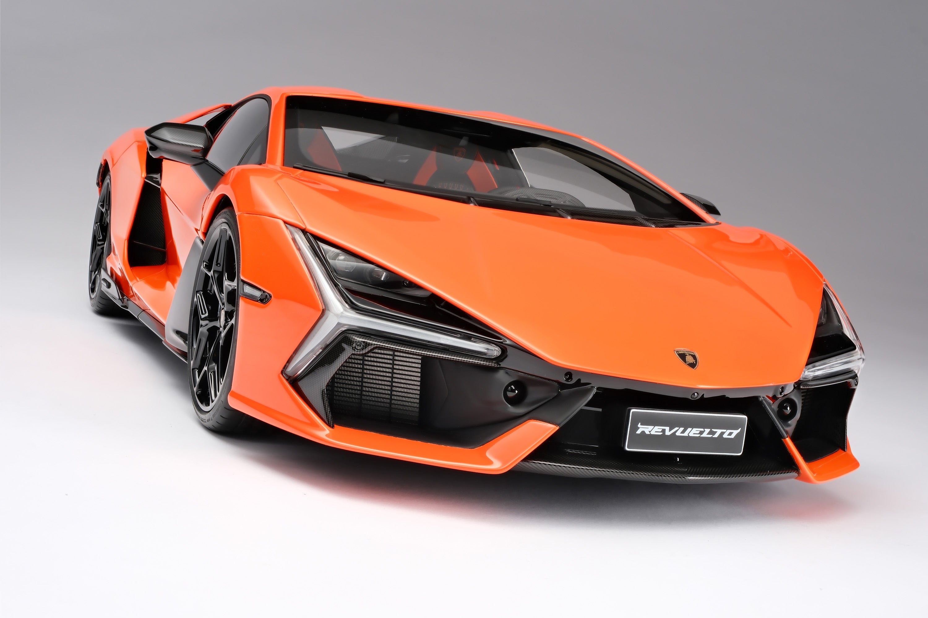 Amalgam 1:8 scale Lamborghini Revuelto