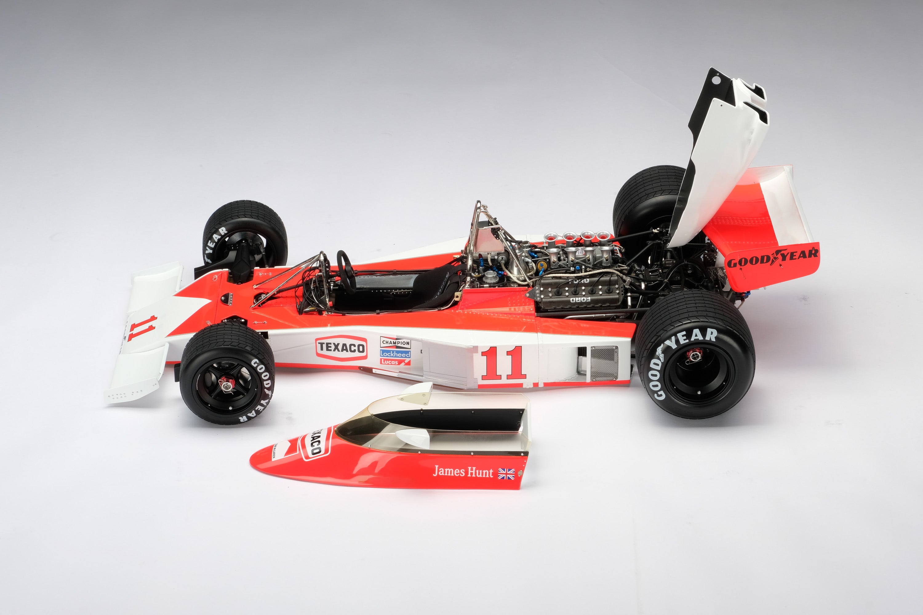 Amalgam 1:8 scale McLaren M23 1976 James Hunt