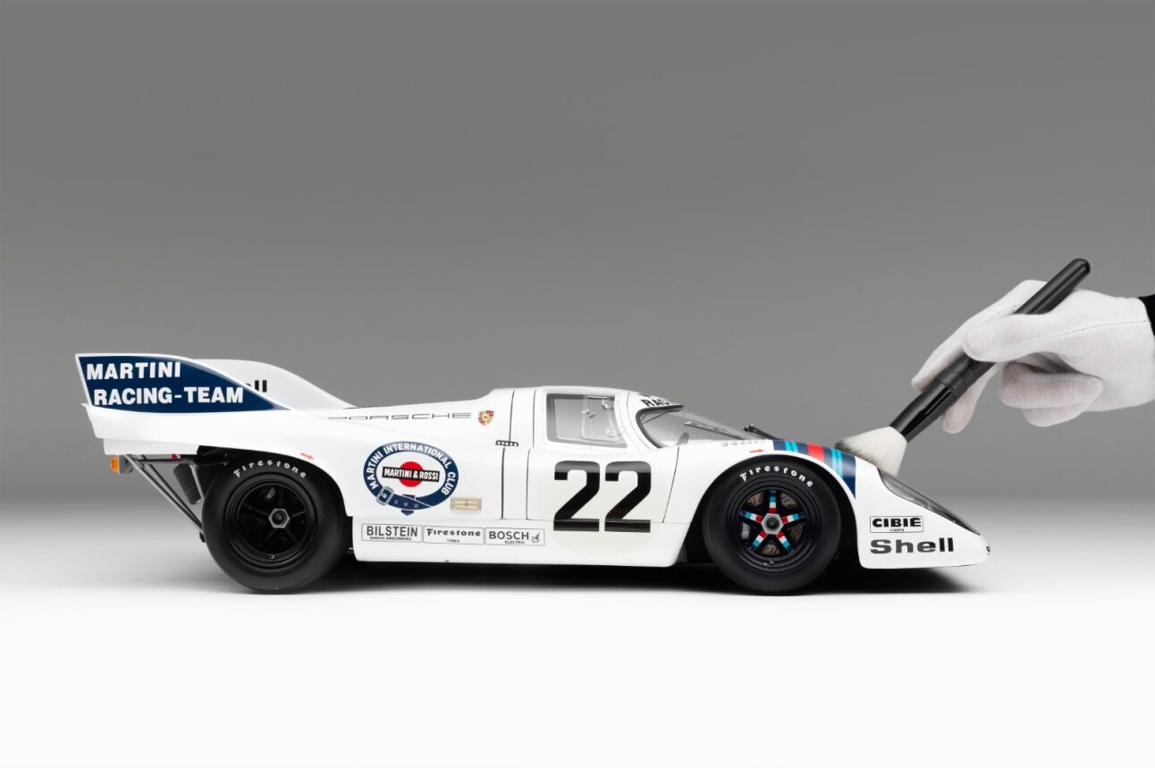 Amalgam Porsche 917K Le Mans 1971 Winner #22 Martini Livery 1:8 scale