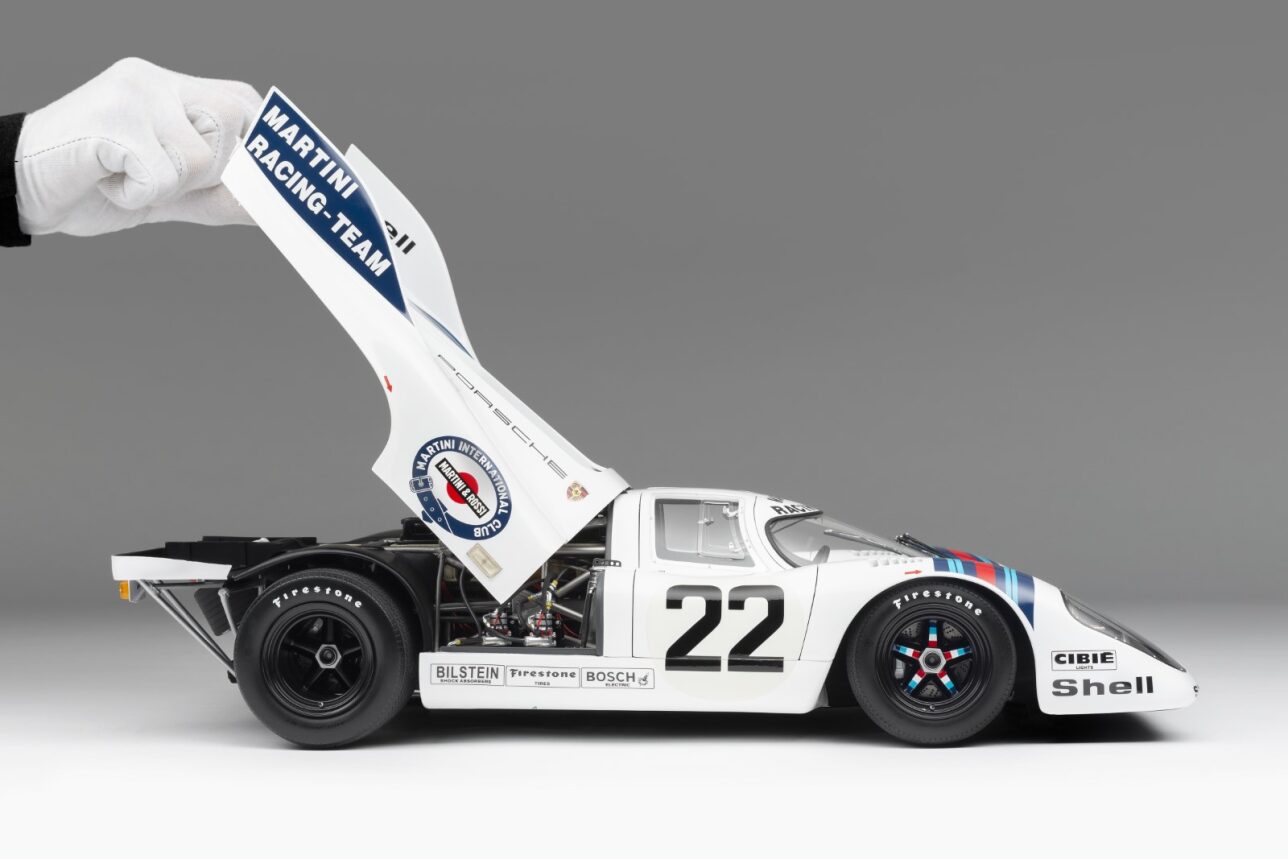 Amalgam Porsche 917K Le Mans 1971 Winner #22 Martini Livery 1:8 scale