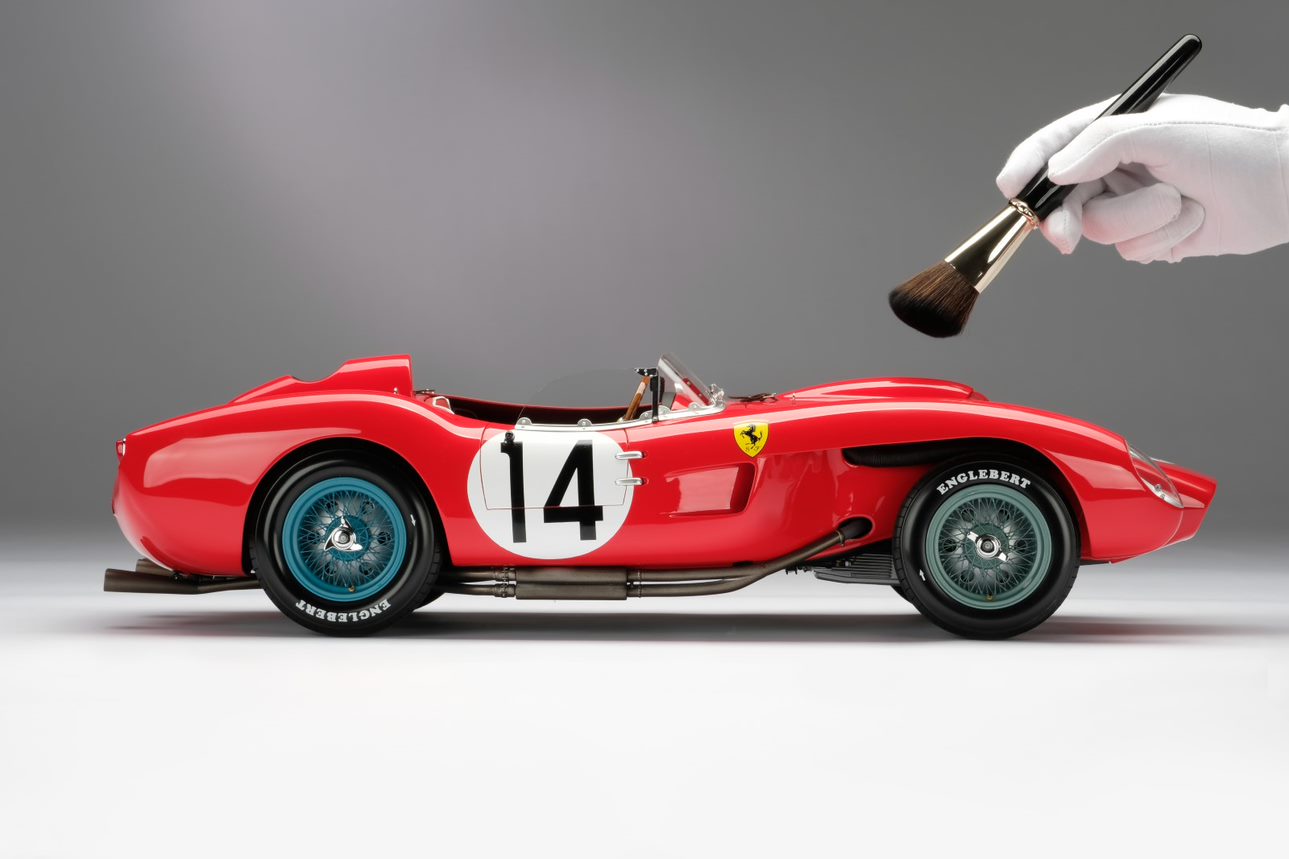 Amalgama escala 1:8 1958 Ferrari TR58