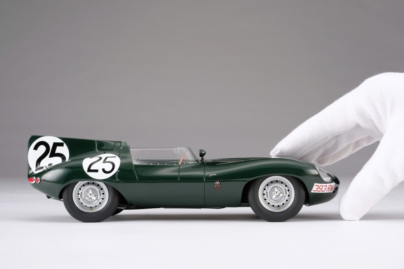 Amalgam 1:18 scale Jaguar D Type #25 1956 winner Reims 12 Hour