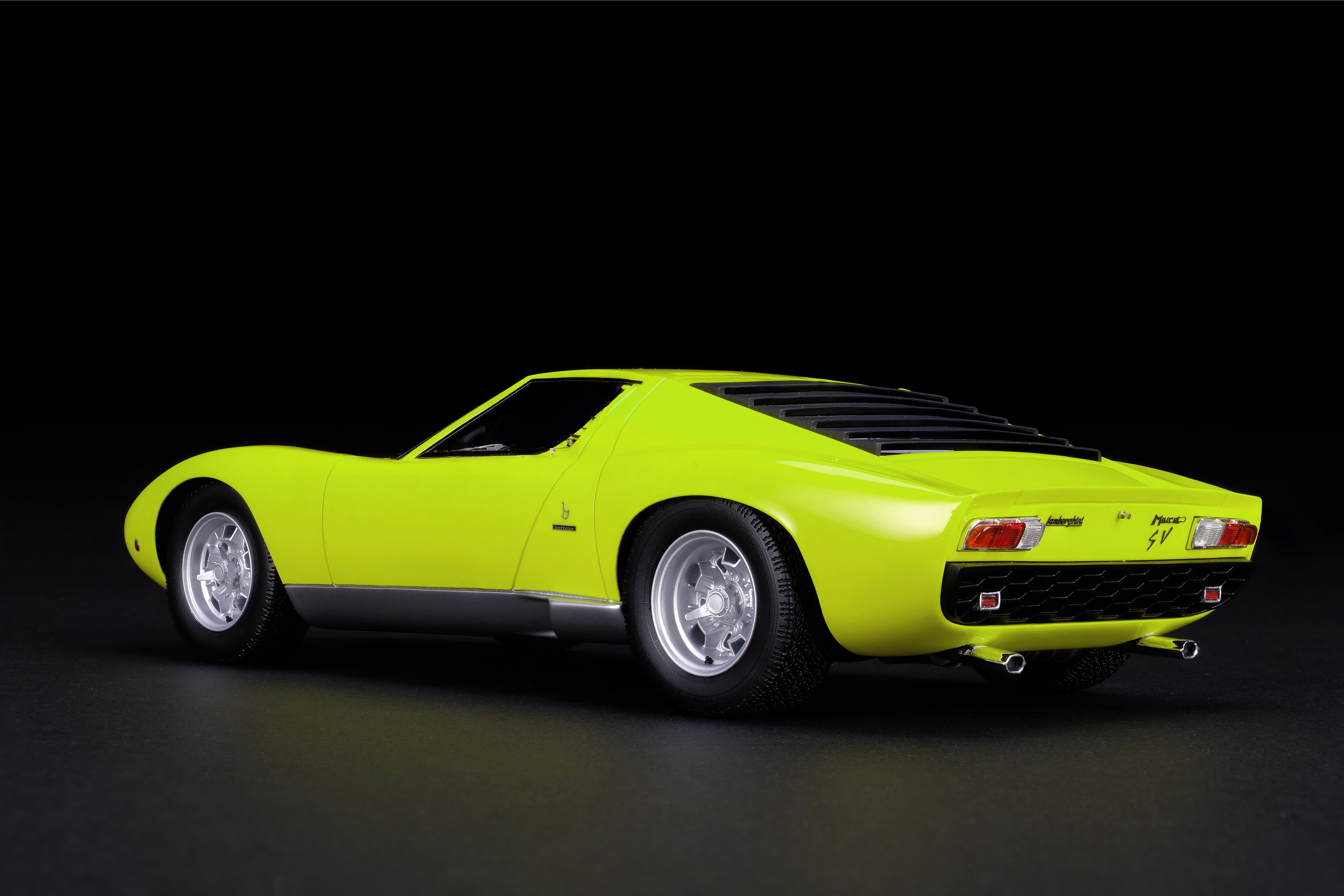 Amalgam Lamborghini Miura 1:18 scale