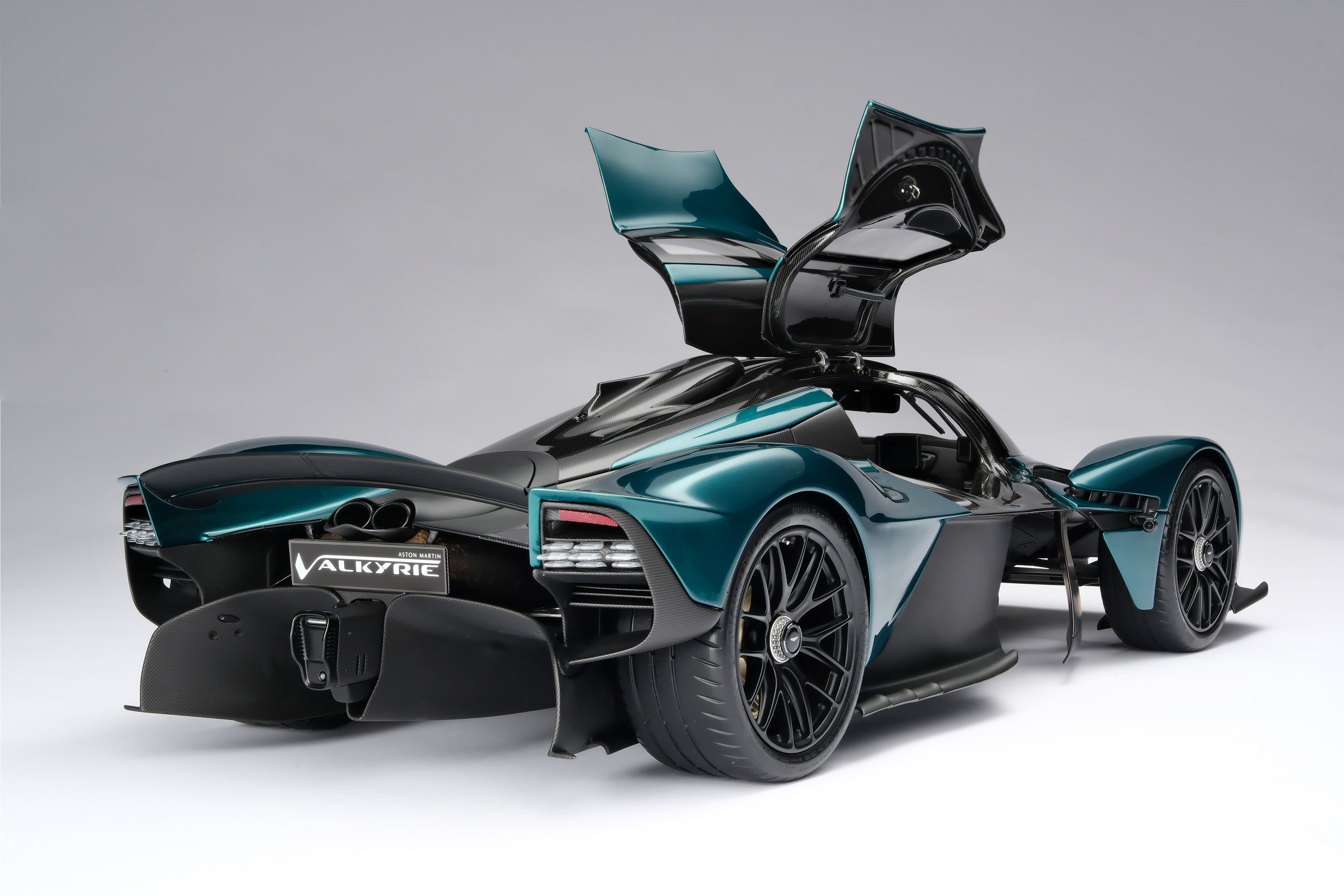 Amalgam 1:8 Aston Martin Valkyrie preorder