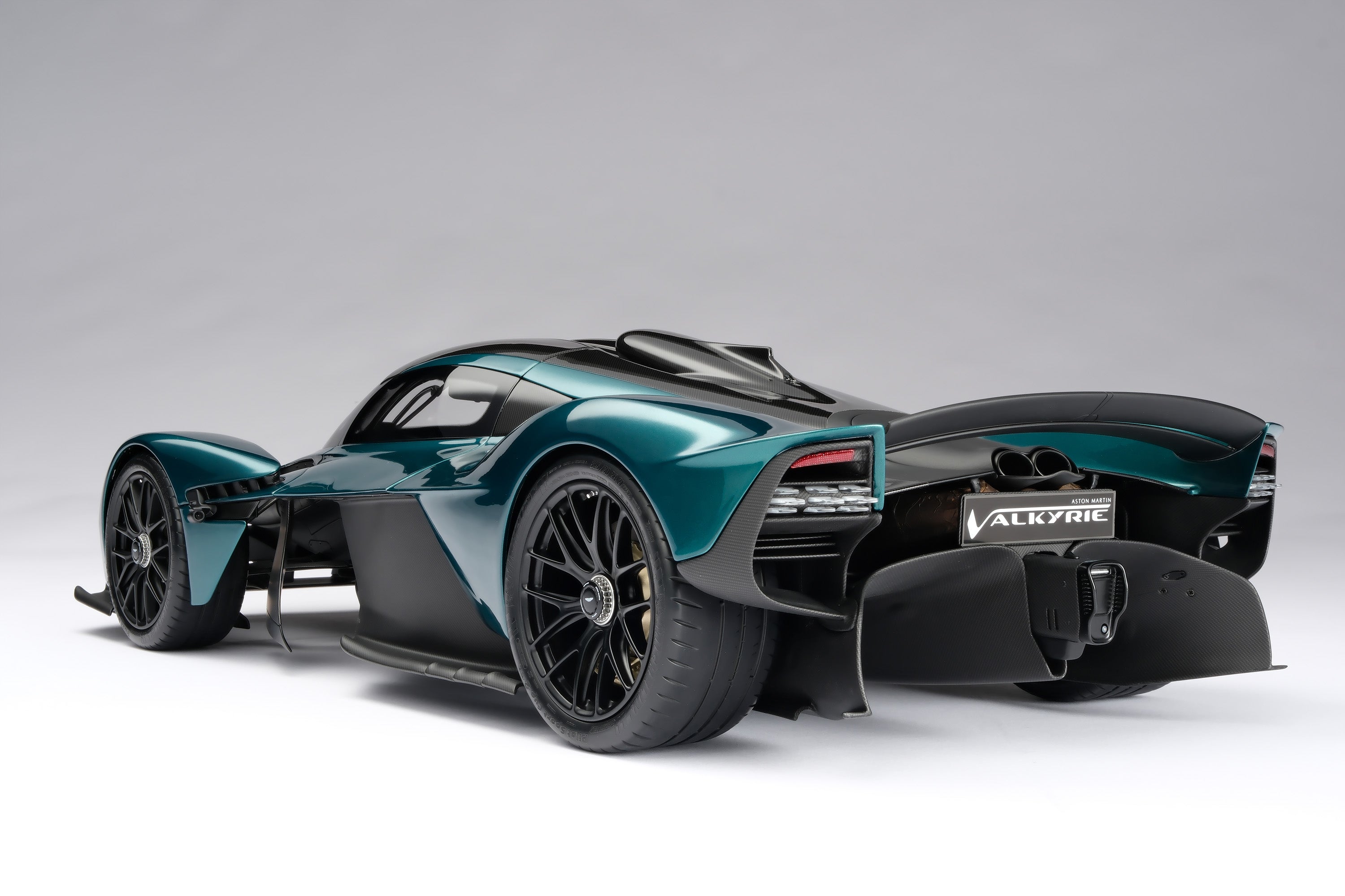 Amalgam 1:8 Aston Martin Valkyrie preorder