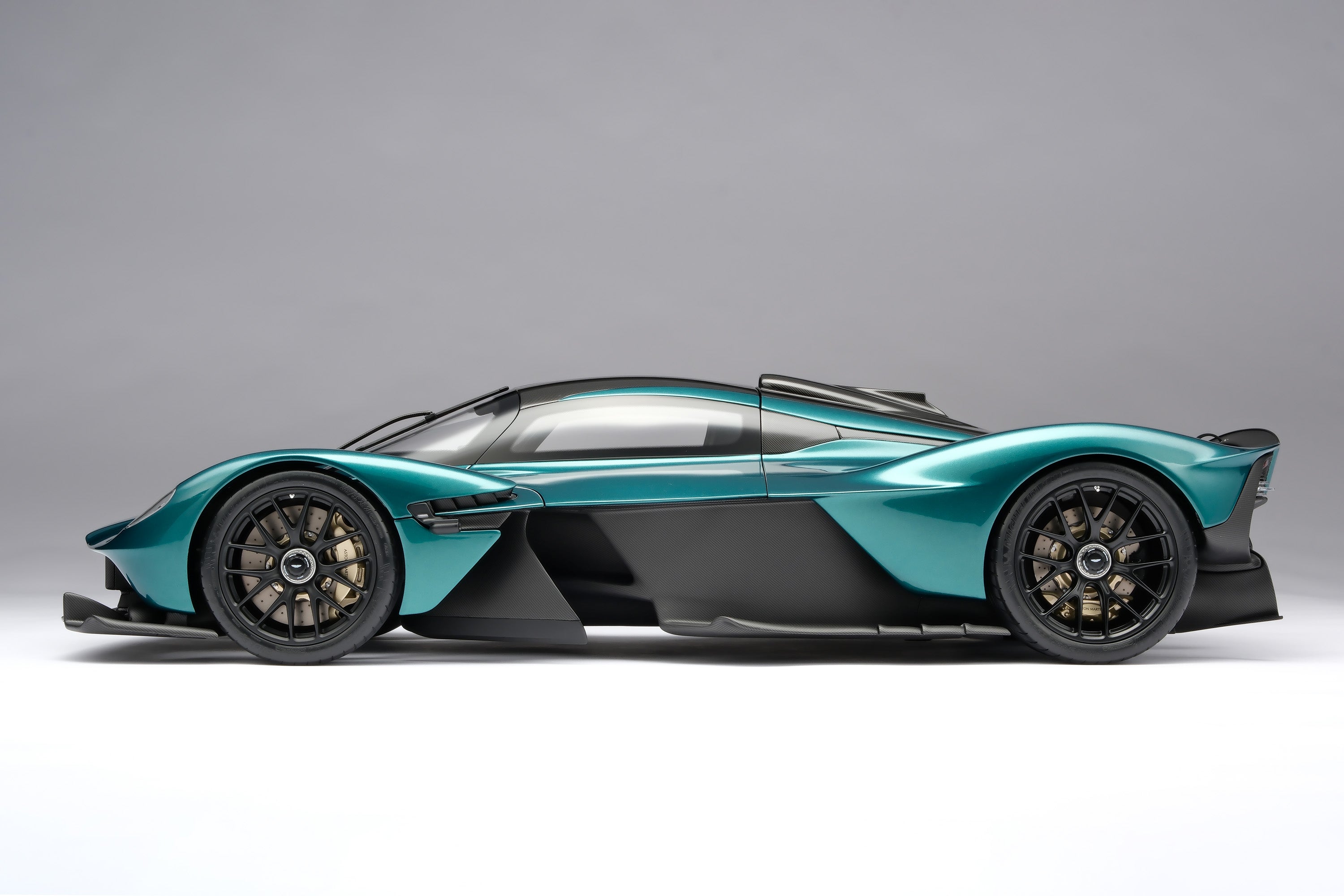 Amalgam 1:8 Aston Martin Valkyrie preorder