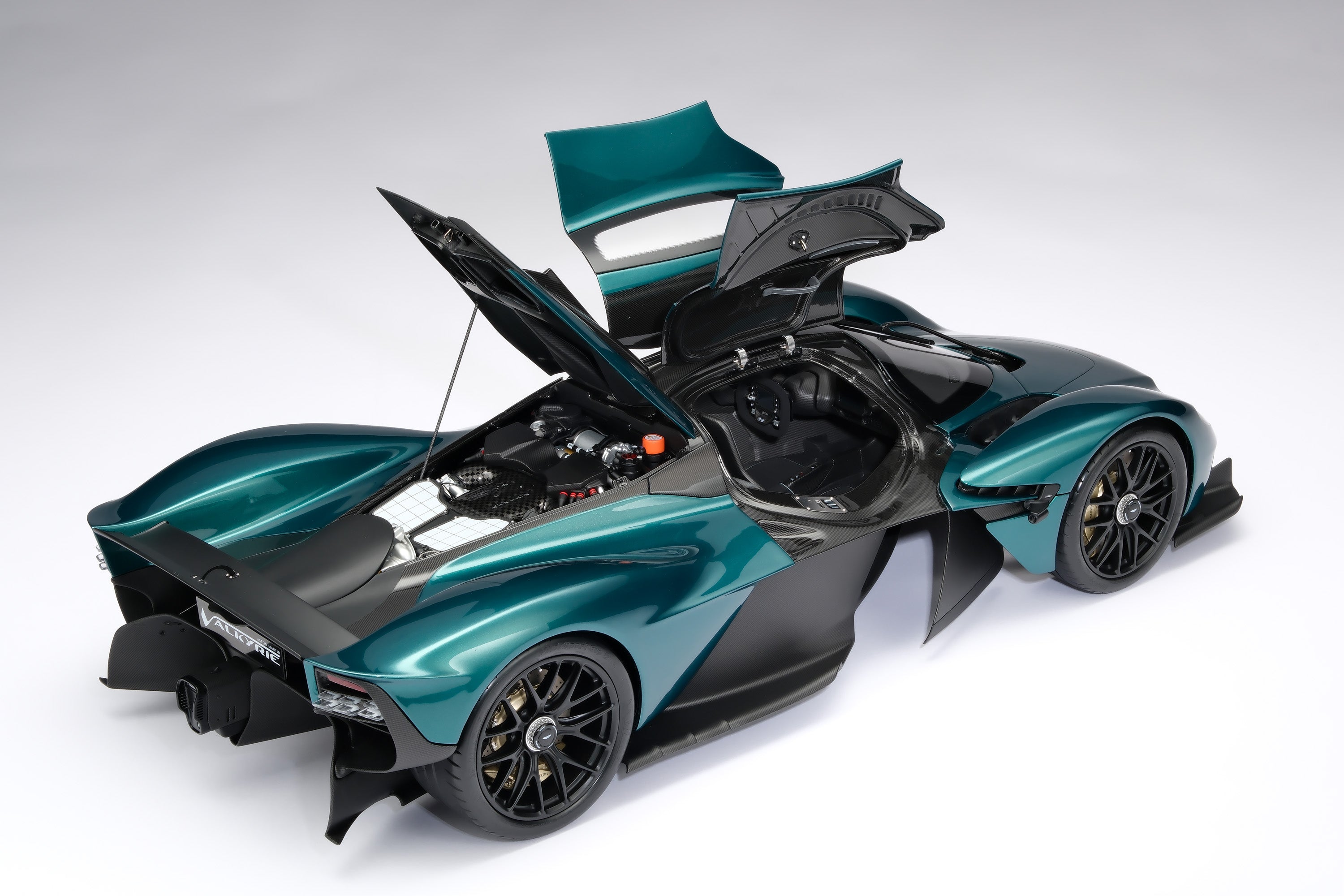 Amalgam 1:8 Aston Martin Valkyrie preorder
