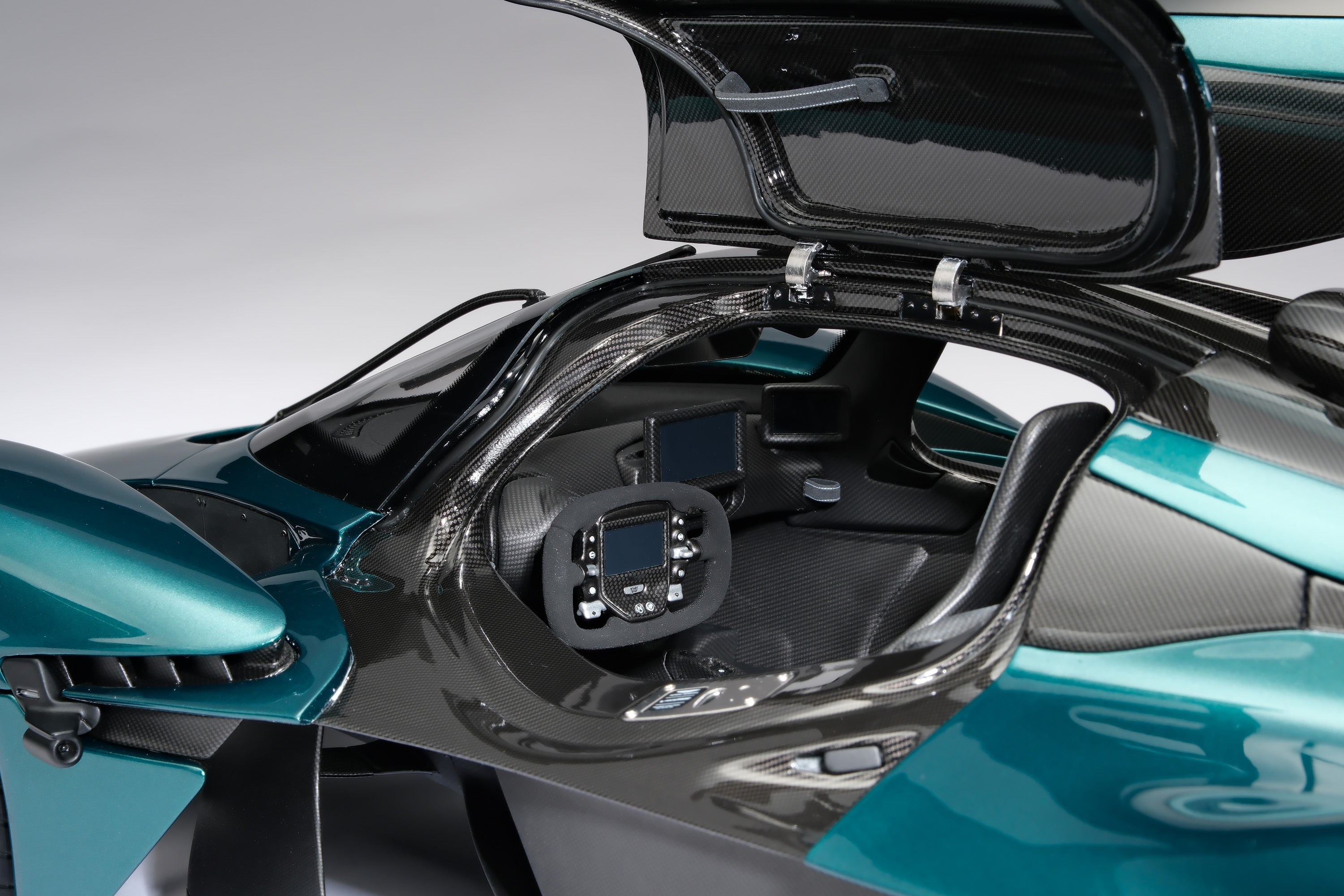 Amalgam 1:8 Aston Martin Valkyrie preorder