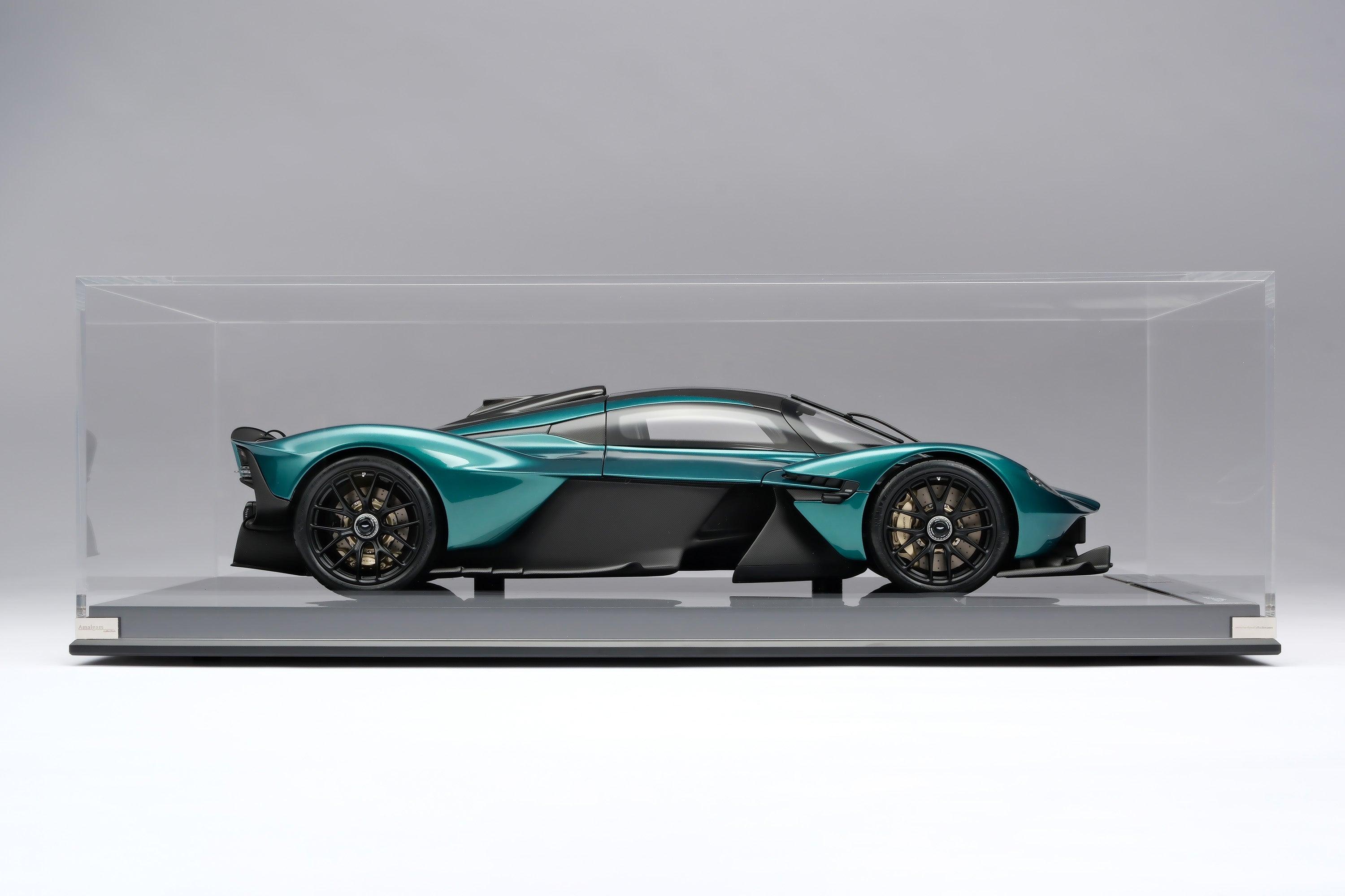 Amalgam 1:8 Aston Martin Valkyrie preorder