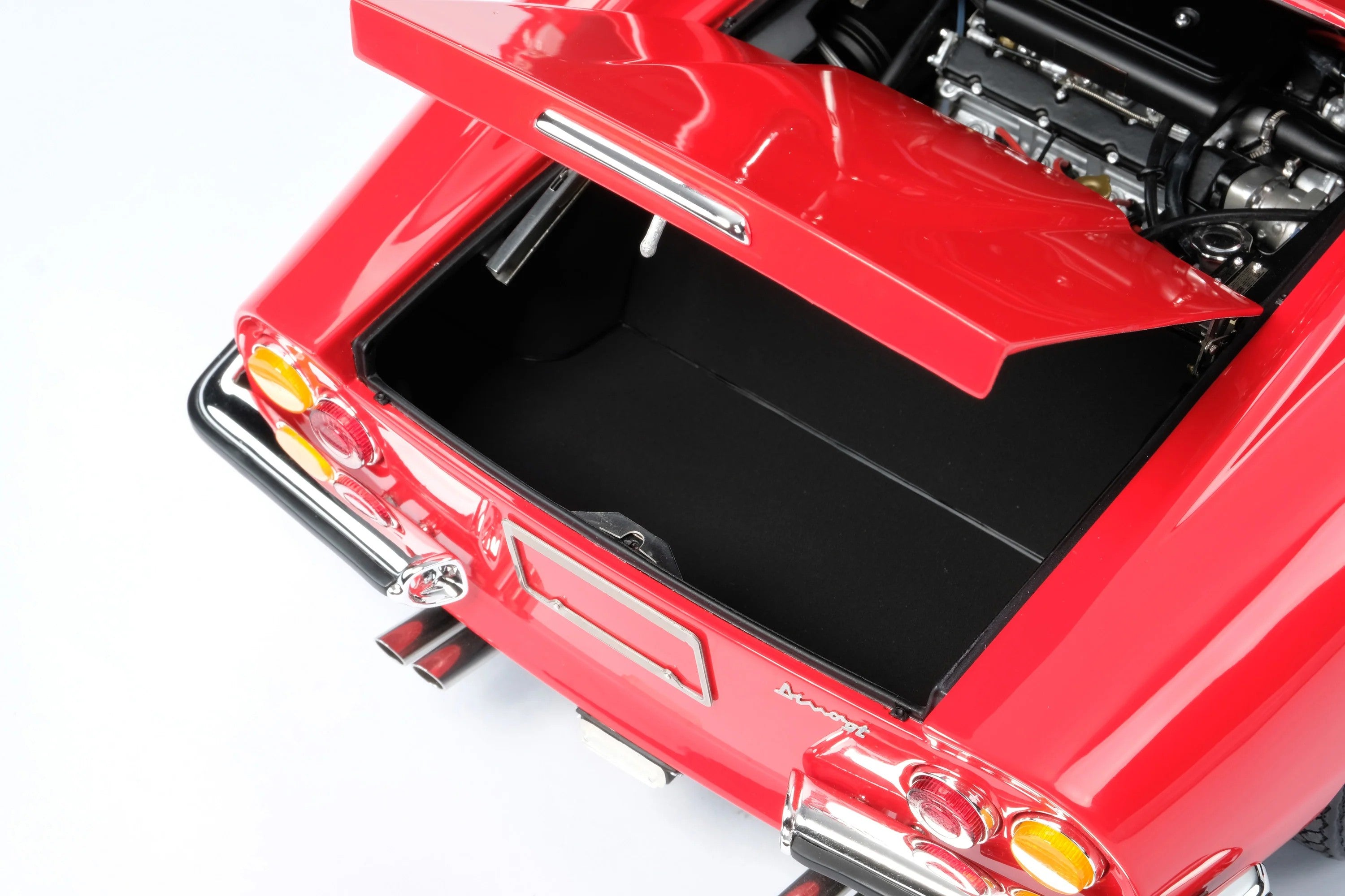 Amalgam 1:8 scale Ferrari Dino 246 GT Coupe