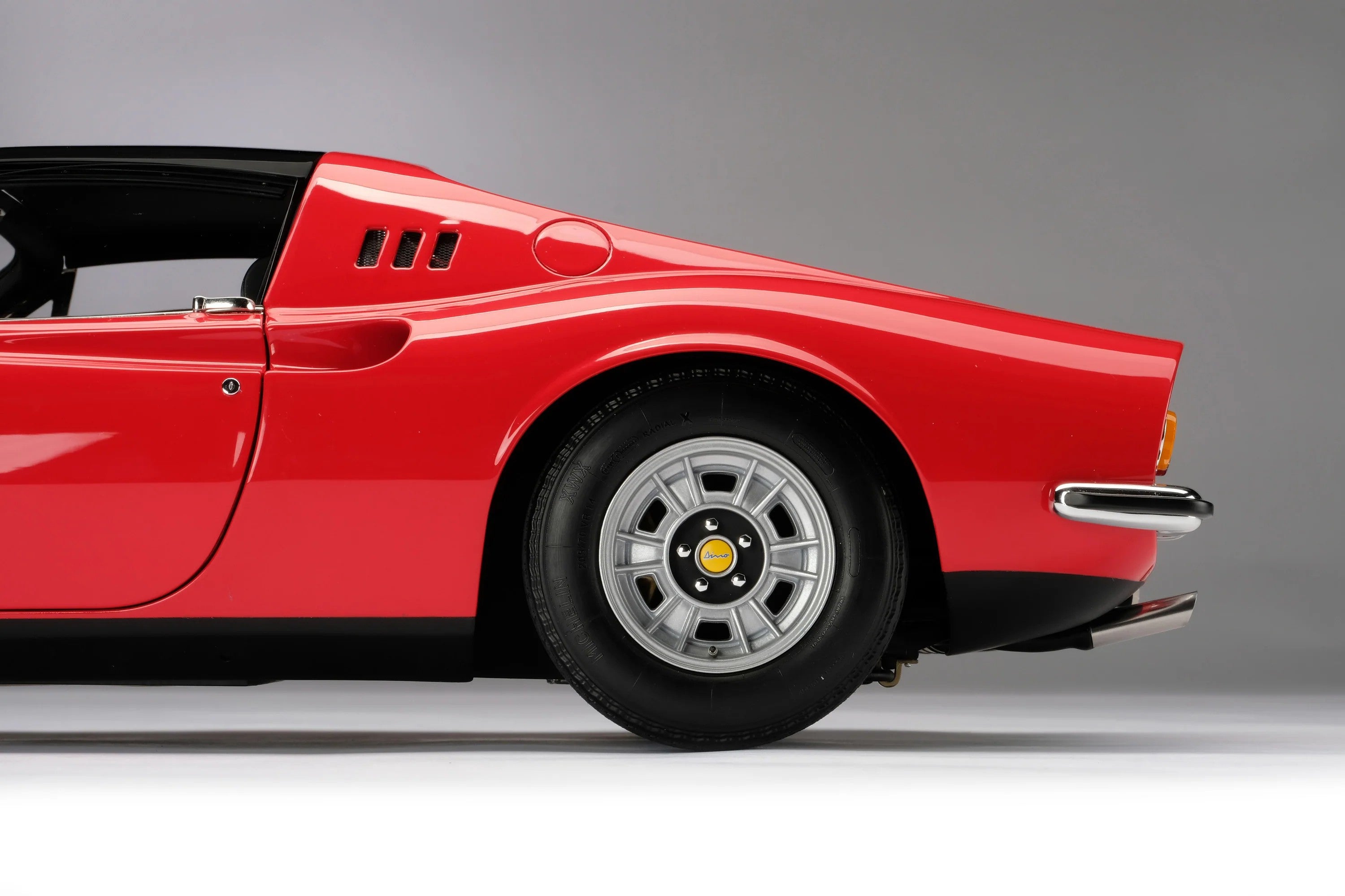 Amalgam 1:8 scale Ferrari Dino 246 GT Coupe
