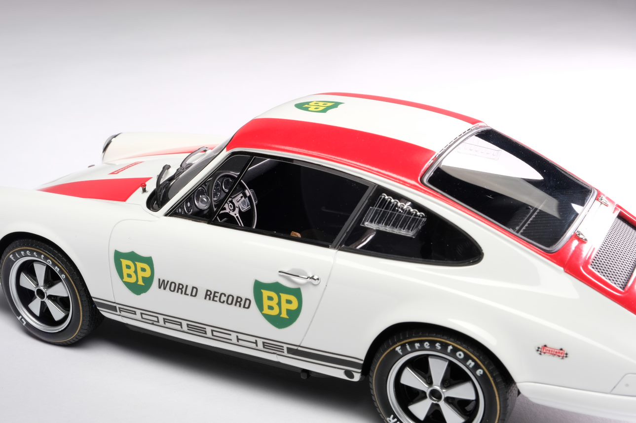 Amalgama Porsche 911 RSR 1973 escala 1:18