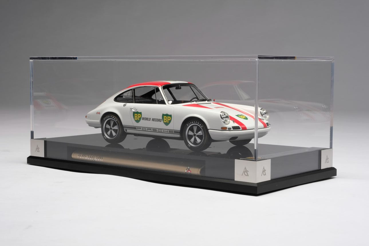 Amalgam Porsche 911 RSR 1967 1:18 scale