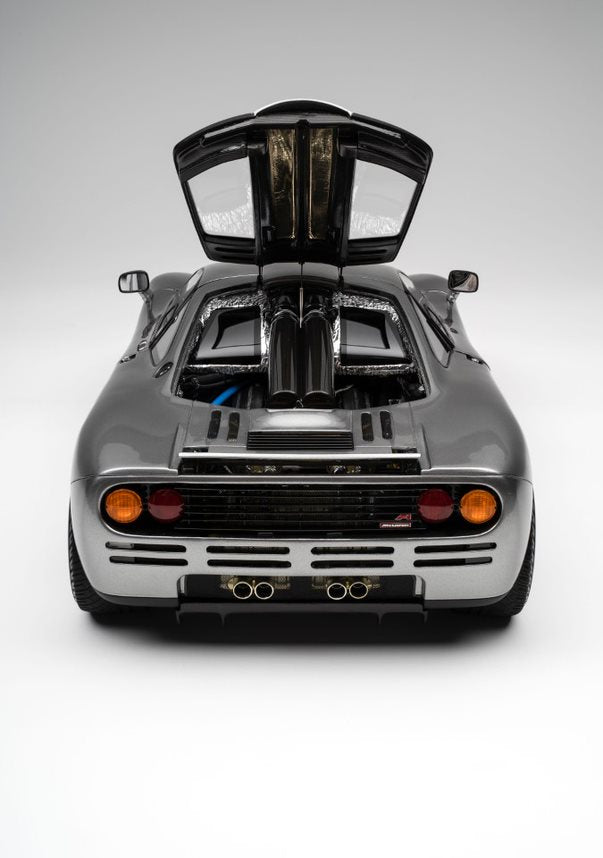 Amalgam 1:8 scale McLaren F1