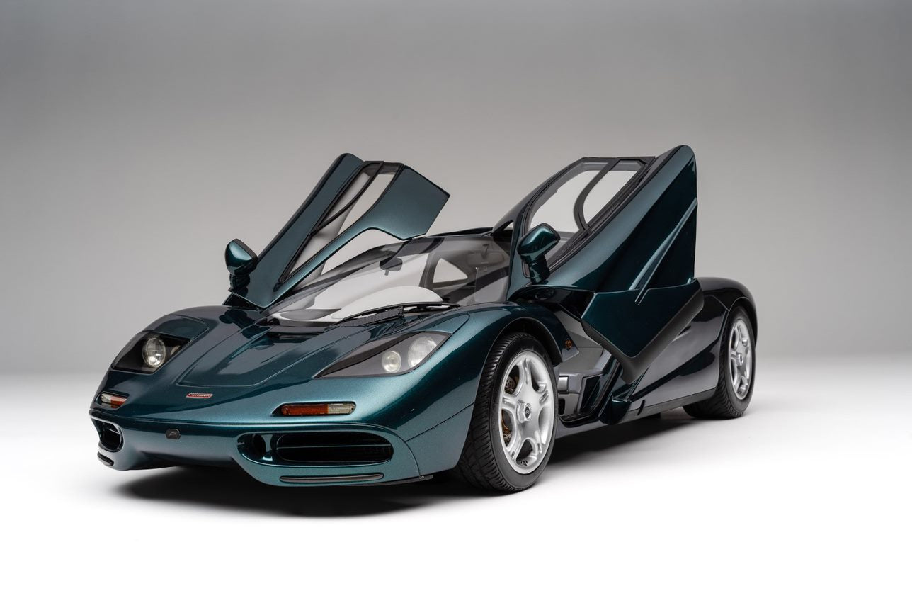 Amalgam 1:8 scale McLaren F1