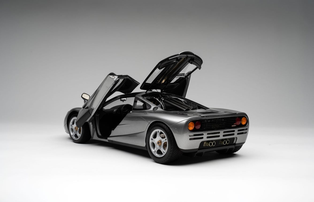 Amalgam 1:8 scale McLaren F1