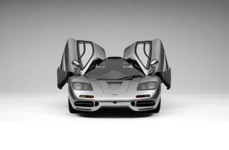 Amalgam 1:8 scale McLaren F1