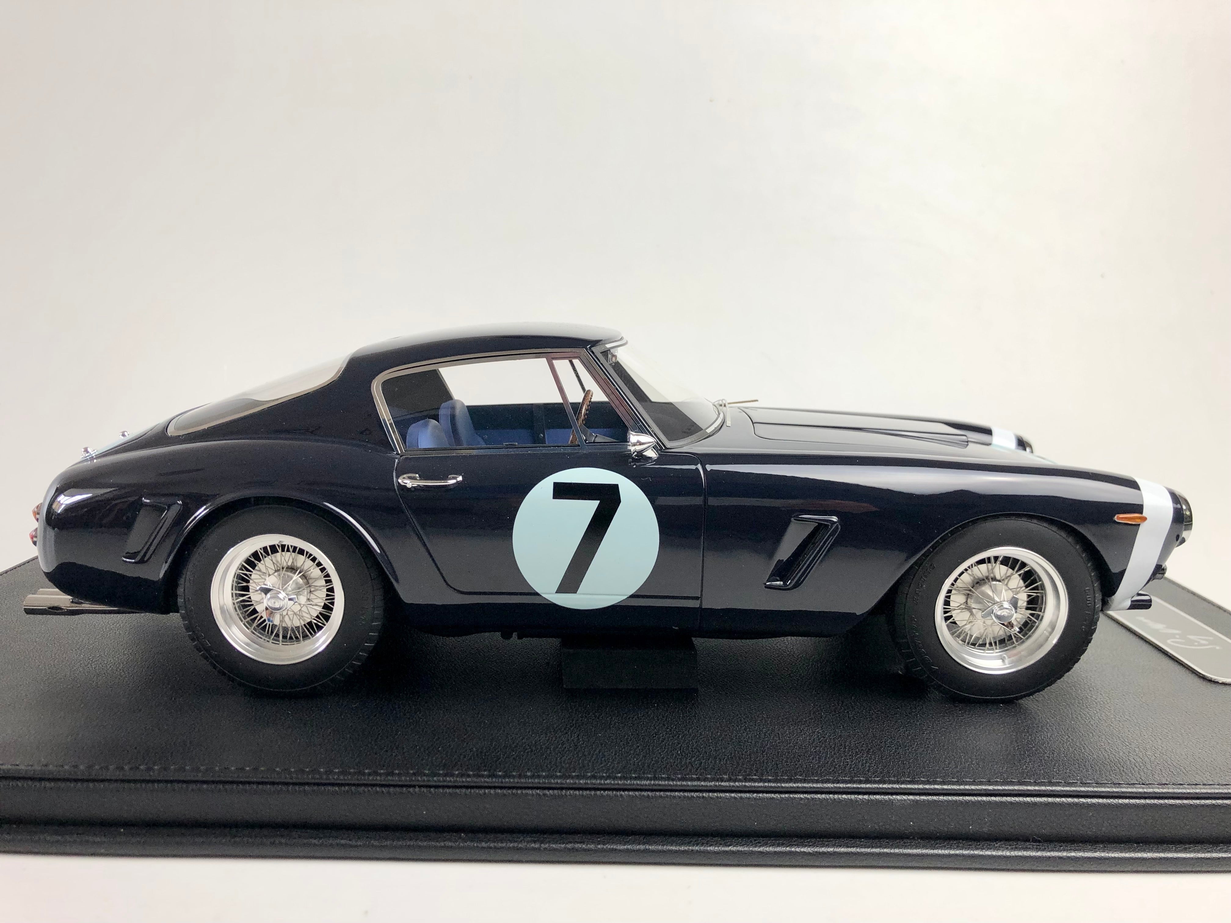 Escala 1:12 1961 Ferrari 250GT SWB Stirling Moss