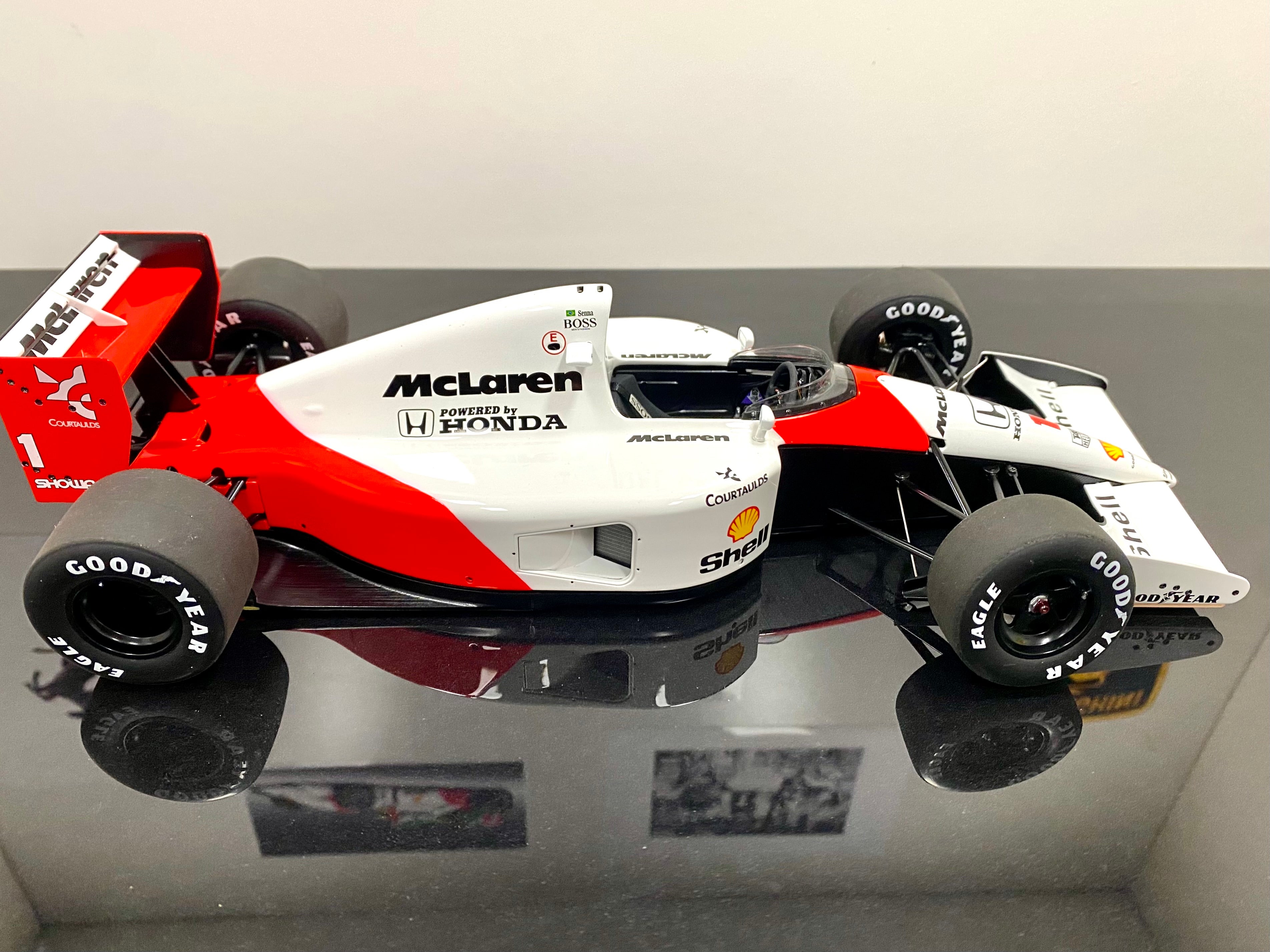 McLaren MP4/6 Senna 1991 1:18 Scale by Autoart