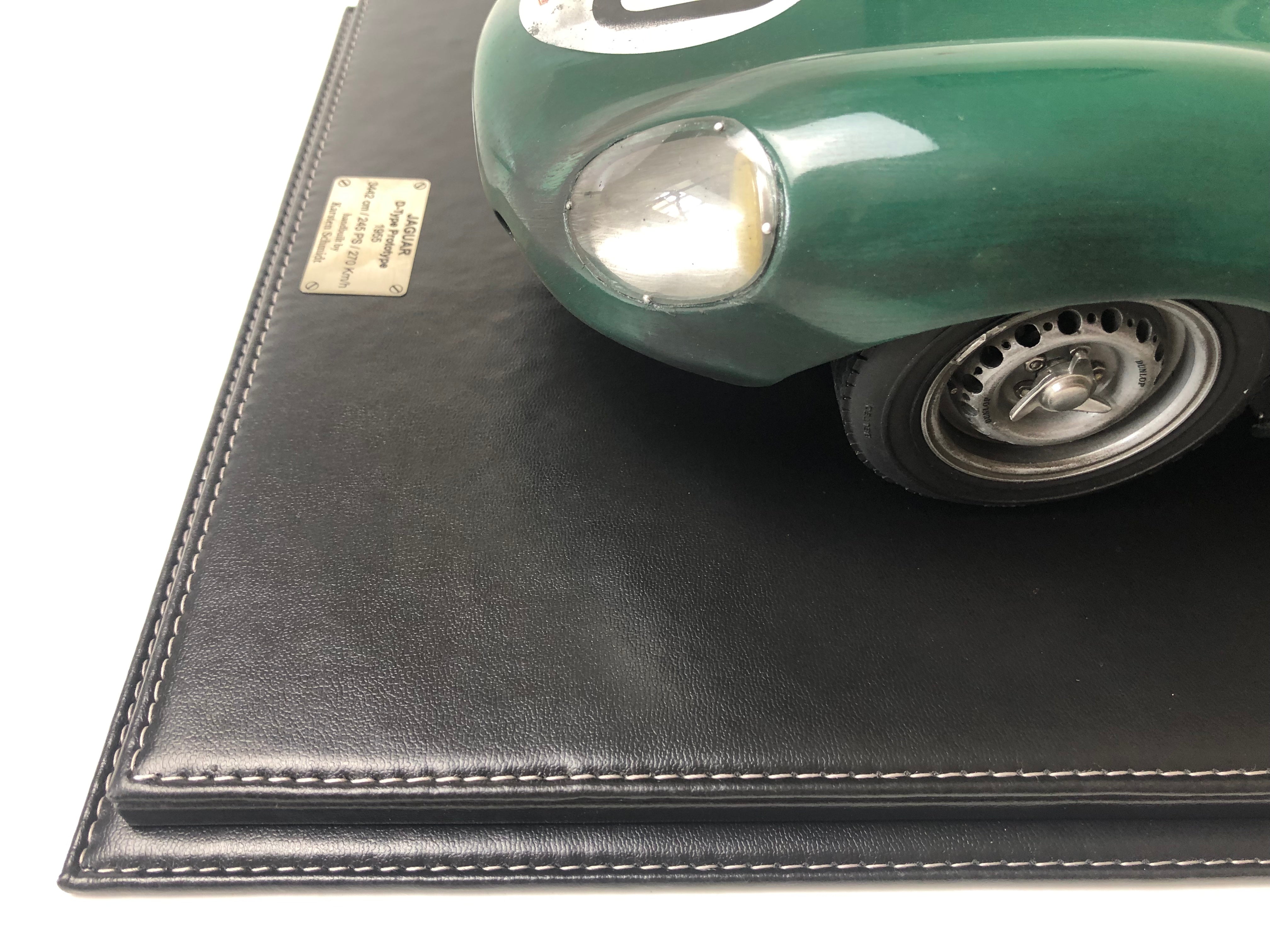 Único hecho a mano a escala 1:8 1955 Jaguar D Type #20