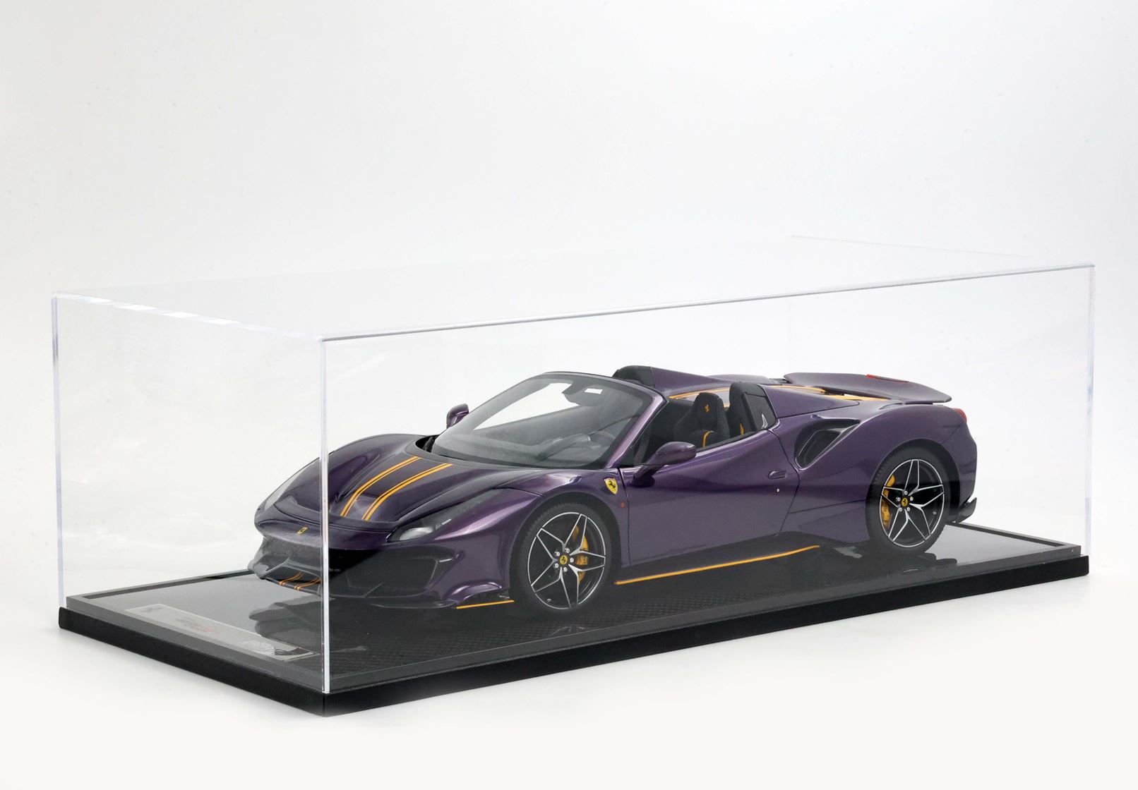 BBR Ferrari 488 Pista Spider 1:12 scale Viola Vio