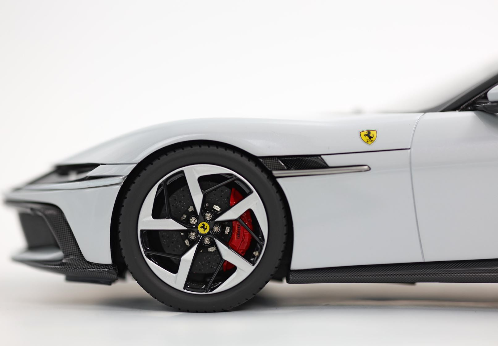 BBR 1:18 scale Ferrari 12 Cilindri Spider