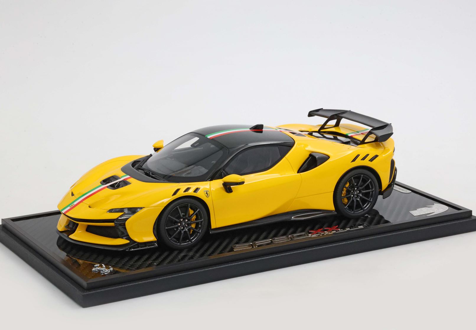 BBR Ferrari SF90 XX 1:18 scale Giallo Modena, Italian stripe