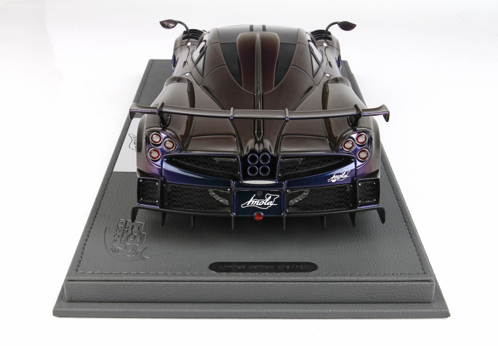 Casi real Pagani Zonda F escala 1:18