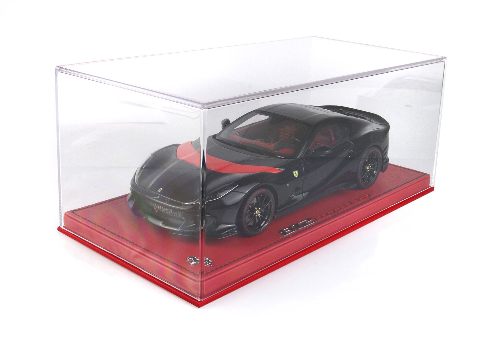 BBR escala 1:18 Ferrari 812 Competizione 2021