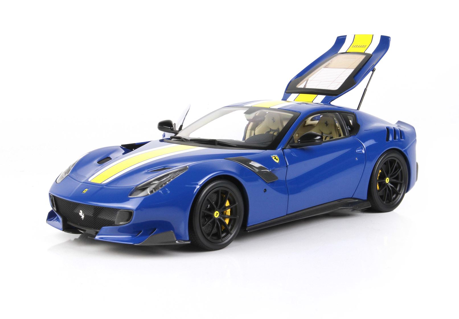 BBR escala 1:18 Ferrari F12 TDF Amarillo